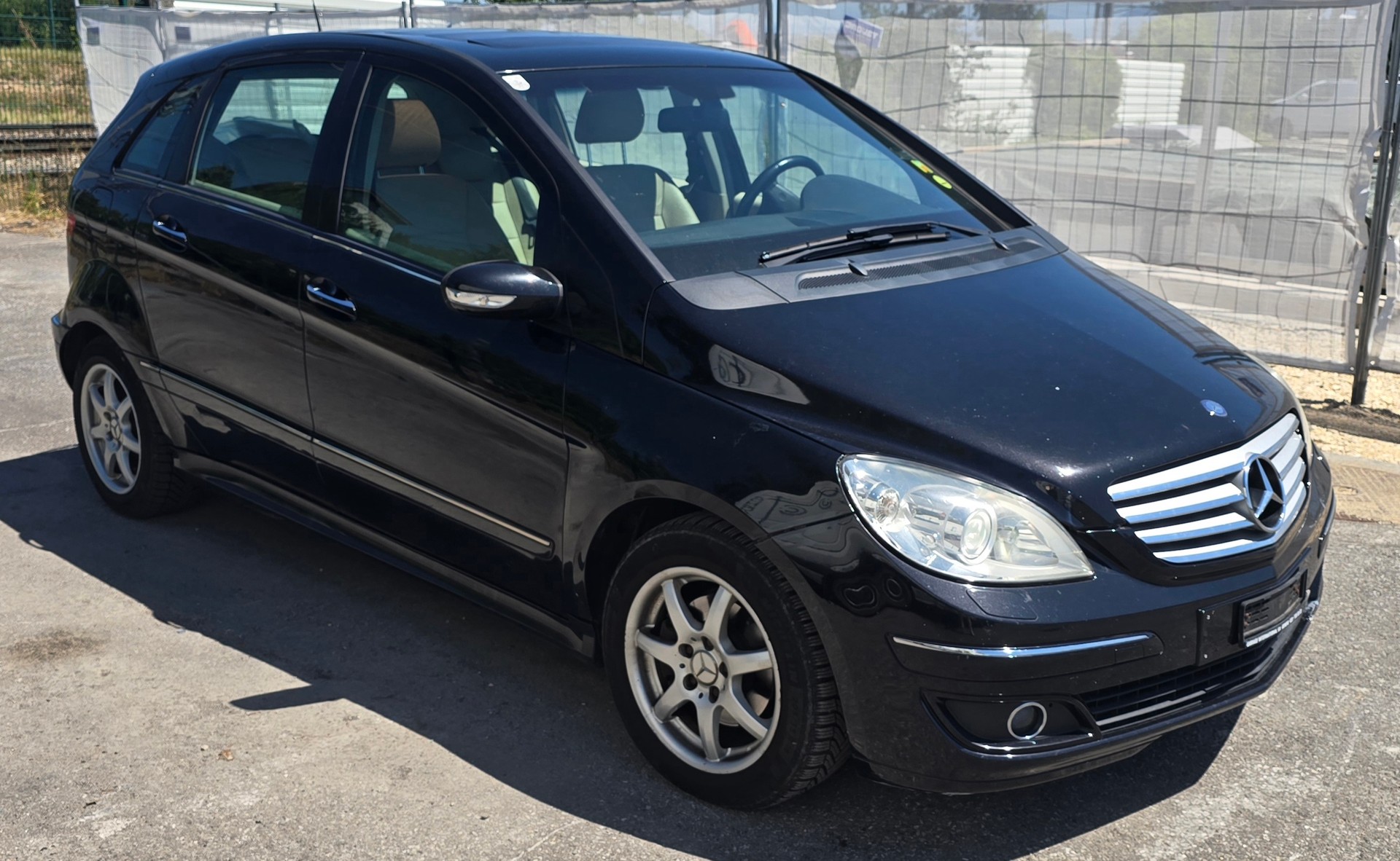 MERCEDES-BENZ B 200 CDI-image-5