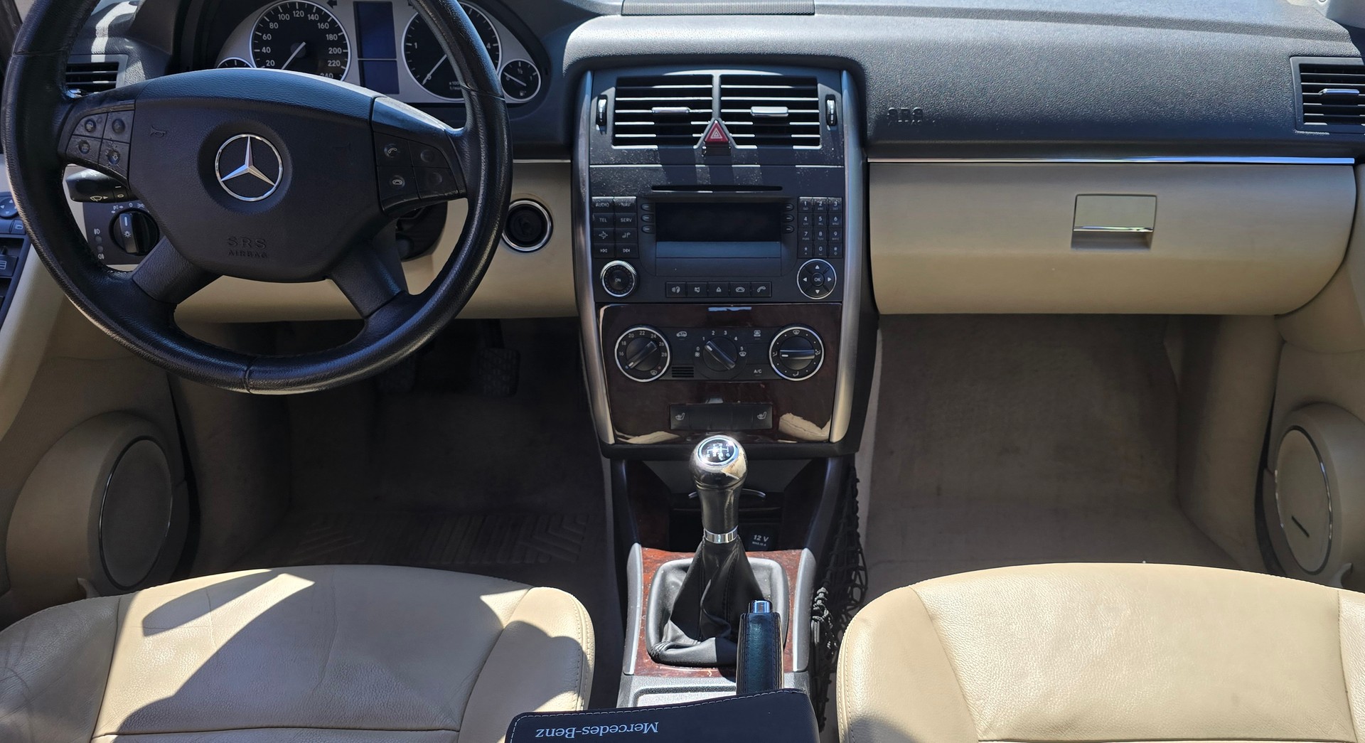 MERCEDES-BENZ B 200 CDI-image-8