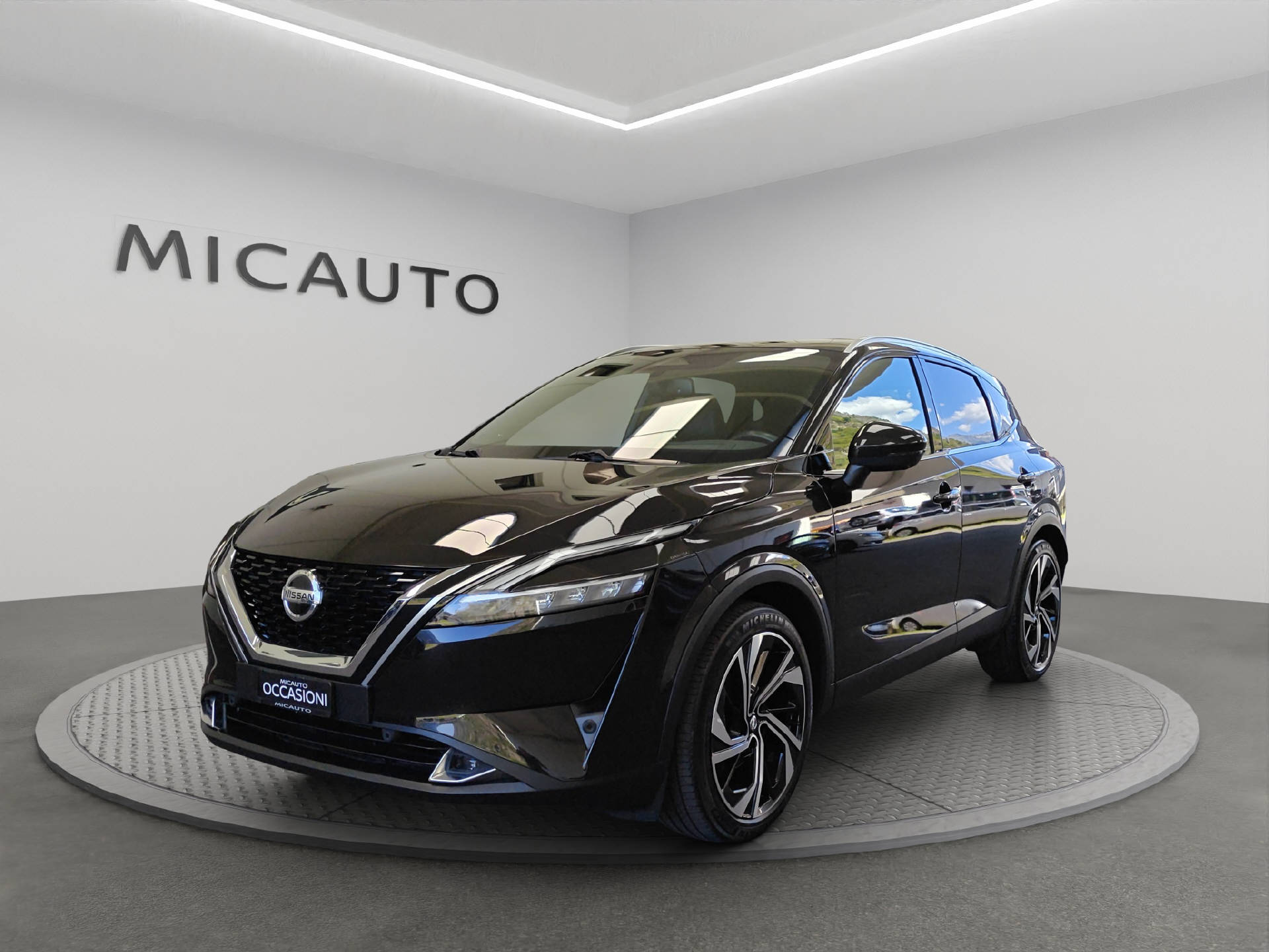 NISSAN Qashqai 1.3 DIG-T Tekna+ 4x4-image-3
