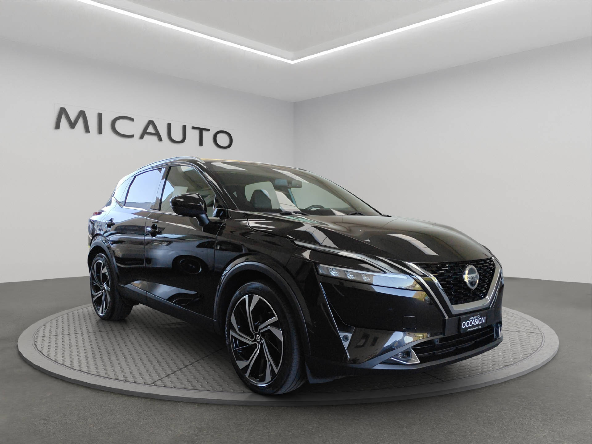 NISSAN Qashqai 1.3 DIG-T Tekna+ 4x4-image-0
