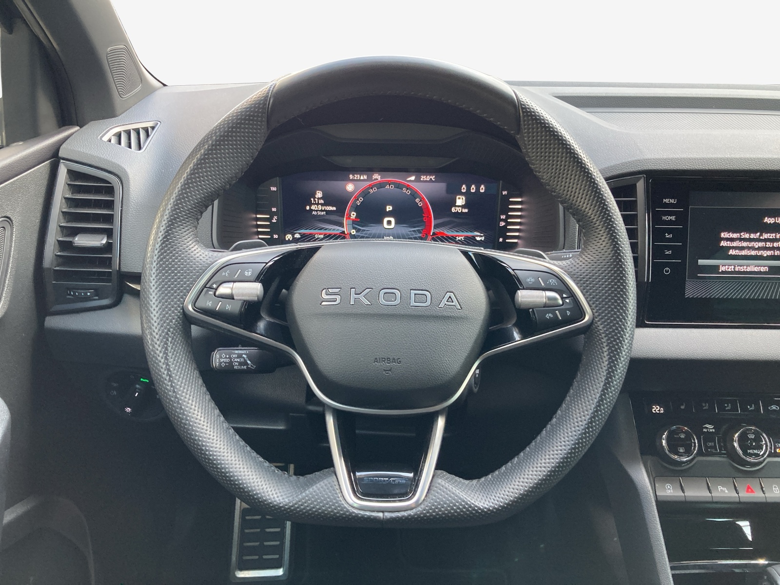 SKODA Karoq 2.0 TSI SportLine 4x4 DSG-image-9