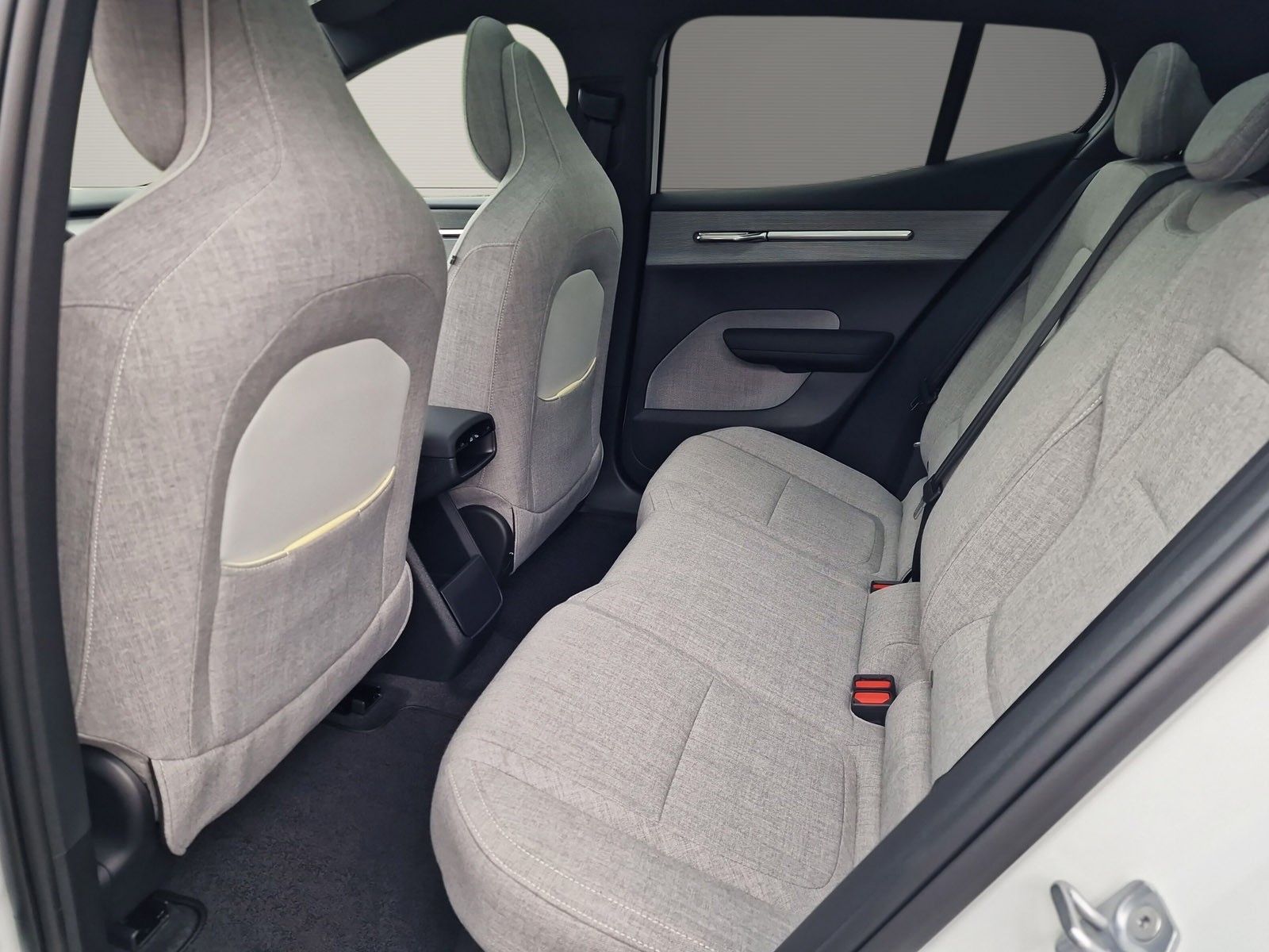 VOLVO EX30 E60 Twin Ultra Performance AWD-image-9