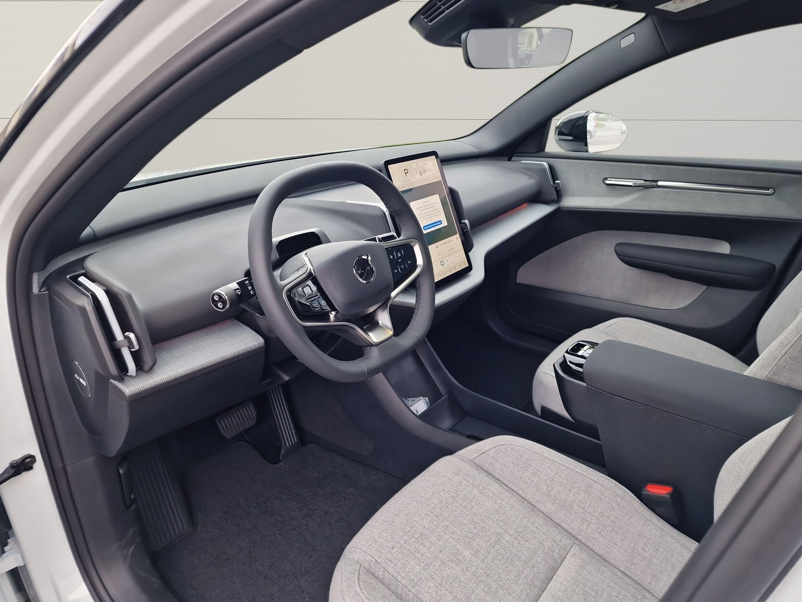 VOLVO EX30 E60 Twin Ultra Performance AWD-image-7