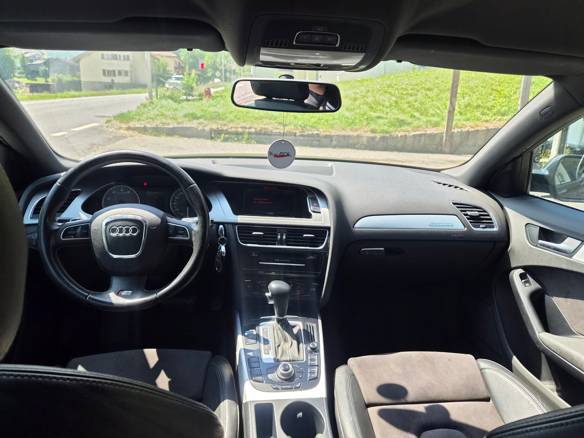 AUDI S4 Avant 3.0 TFSI quattro S-tronic-image-6