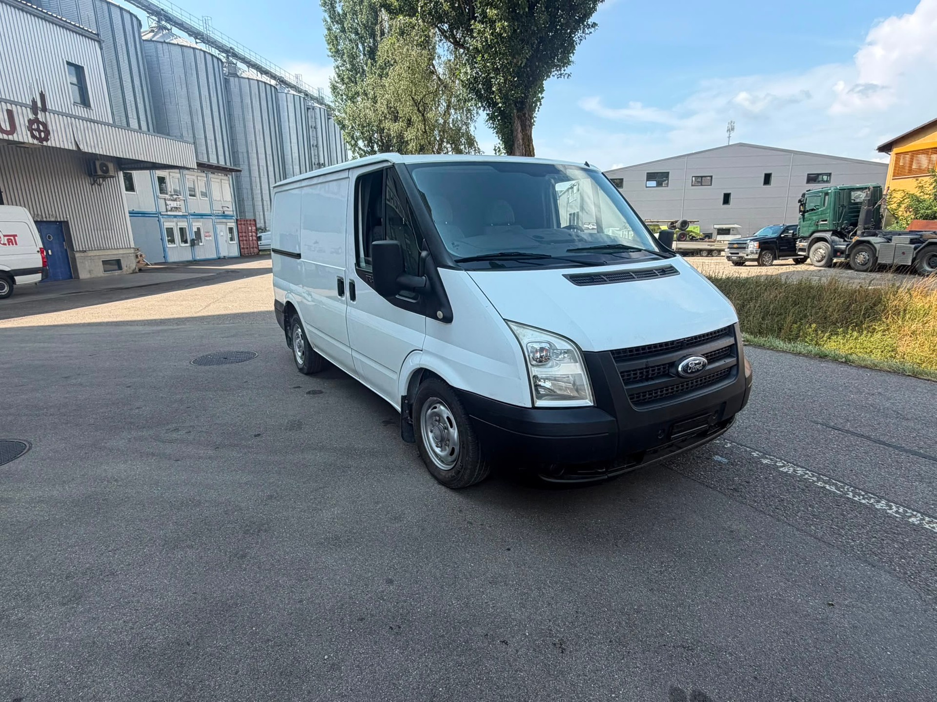FORD Transit 260S atDCi-image-4