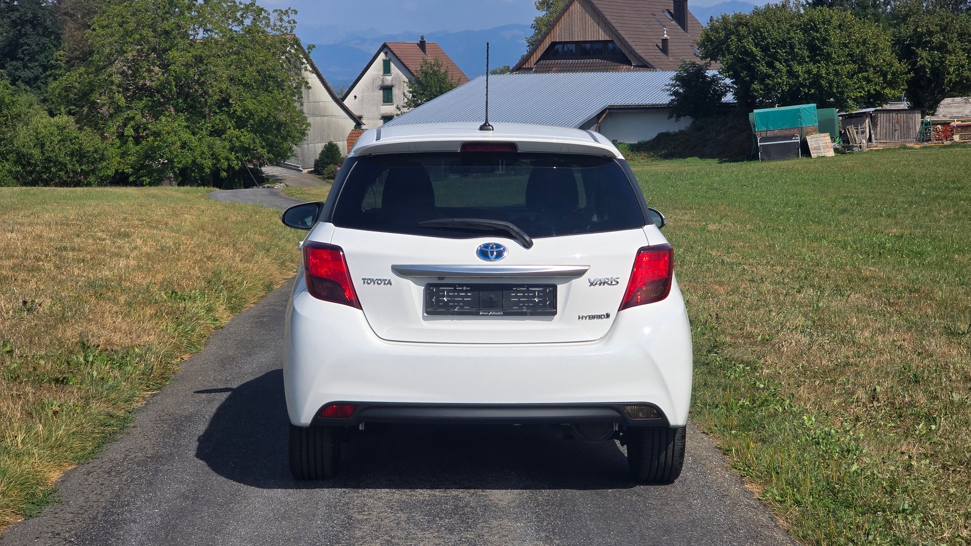TOYOTA Yaris 1.5 VVT-i Hybrid Trend e-CVT-image-4