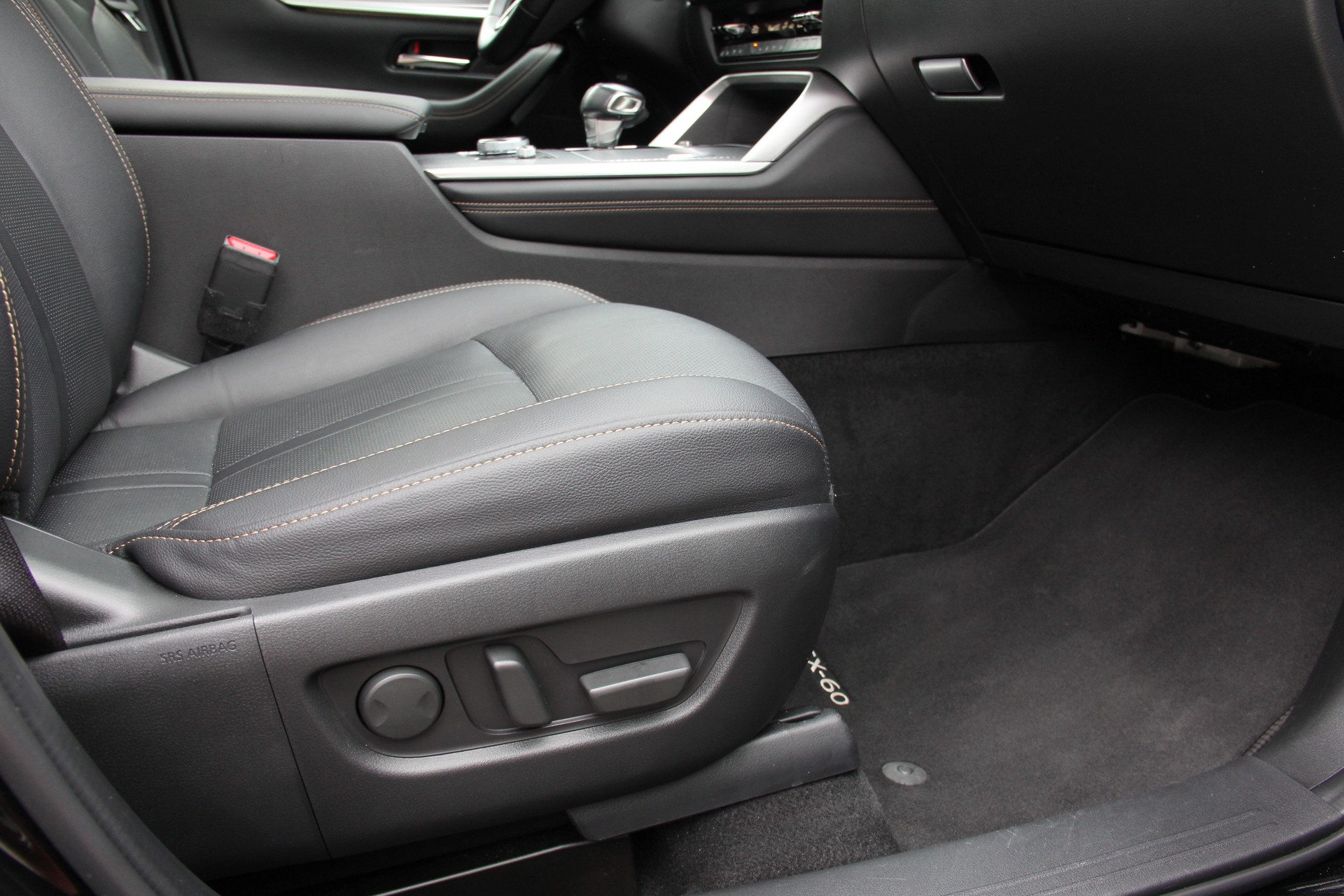 MAZDA CX-60 3.3L e-Skyactiv D 200 MHEV Homura **360°KAMERA** **BOSE-SOUNDSYSTEM** *SITZBELÜFTUNG* *AUTOPILOT* *PANORAMA-DACH*-image-9