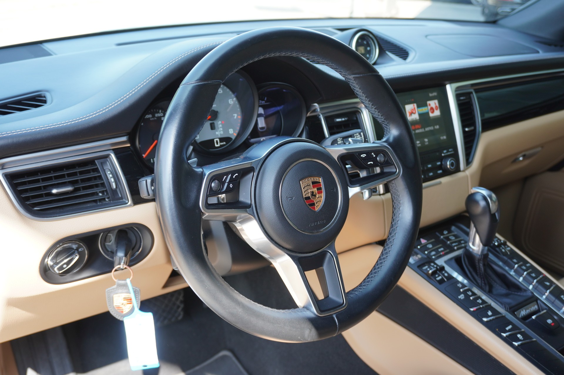 PORSCHE Macan S PDK-image-9