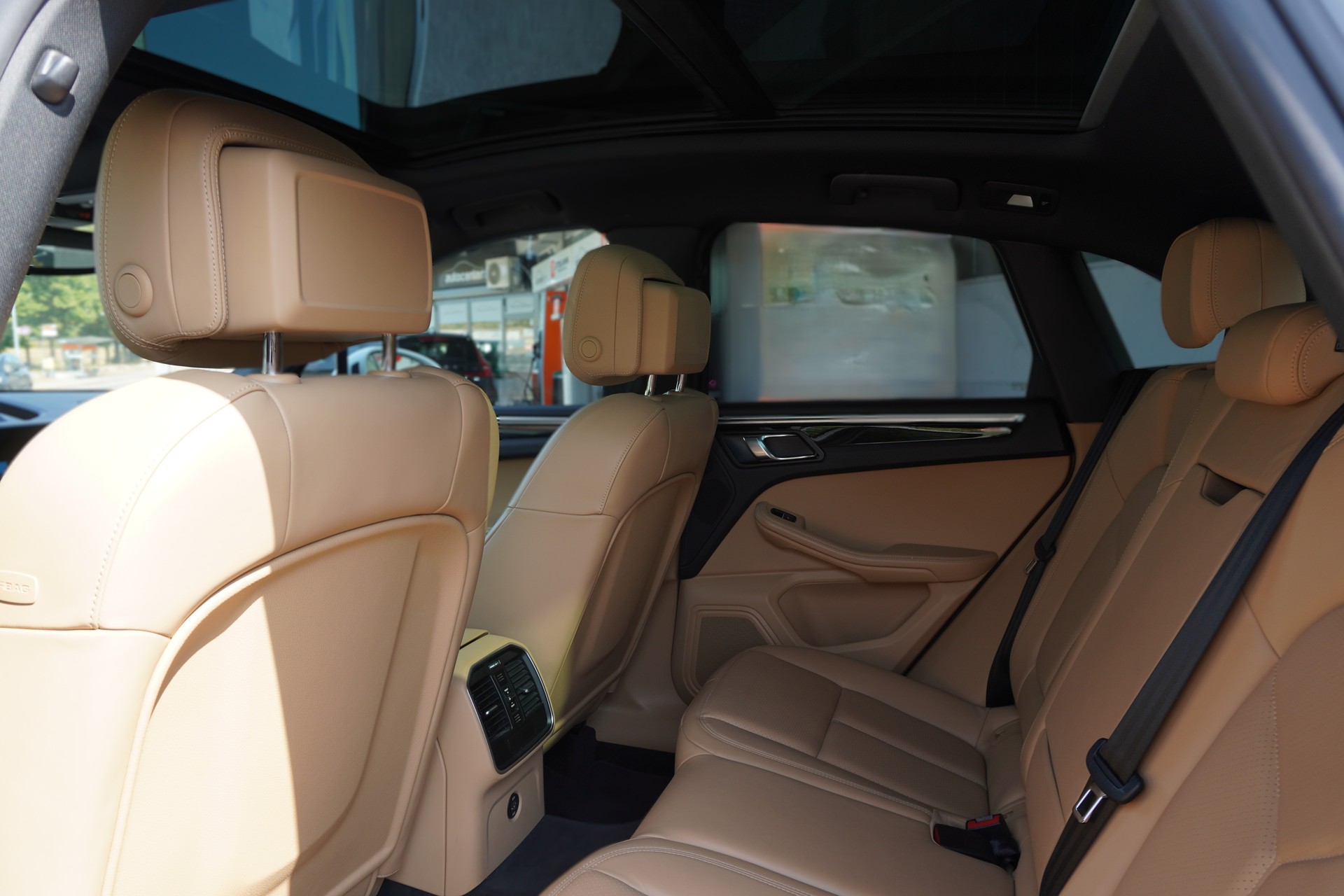 PORSCHE Macan S PDK-image-14