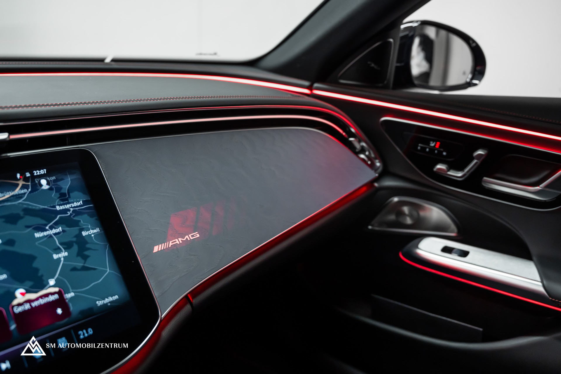 MERCEDES-BENZ E 53 Hybrid AMG 4matic+ 9G-Tronic / 360° / Burmester / Night Paket II / AHK-image-31
