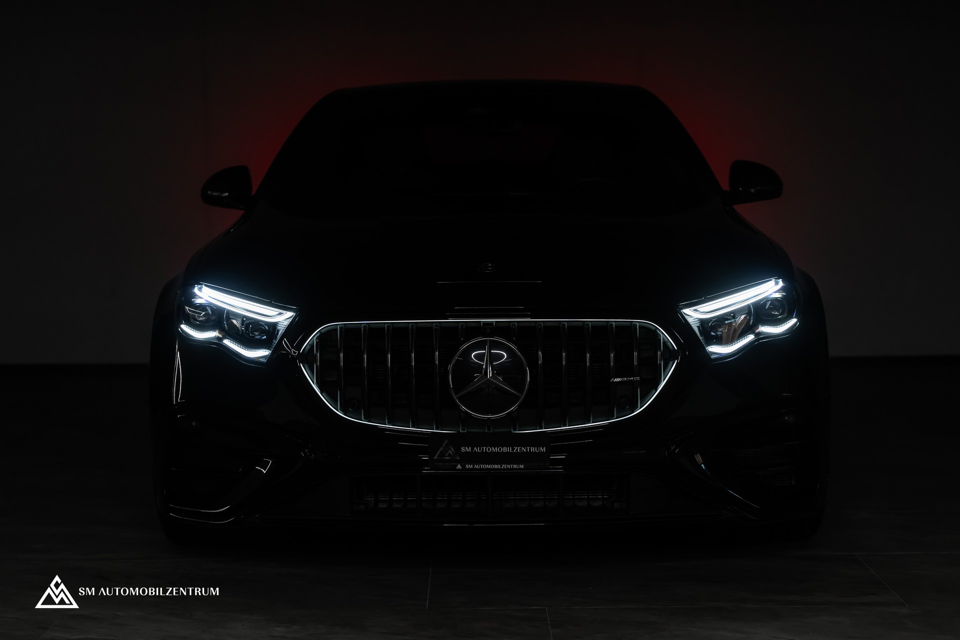 MERCEDES-BENZ E 53 Hybrid AMG 4matic+ 9G-Tronic / 360° / Burmester / Night Paket II / AHK-showroom-element-3