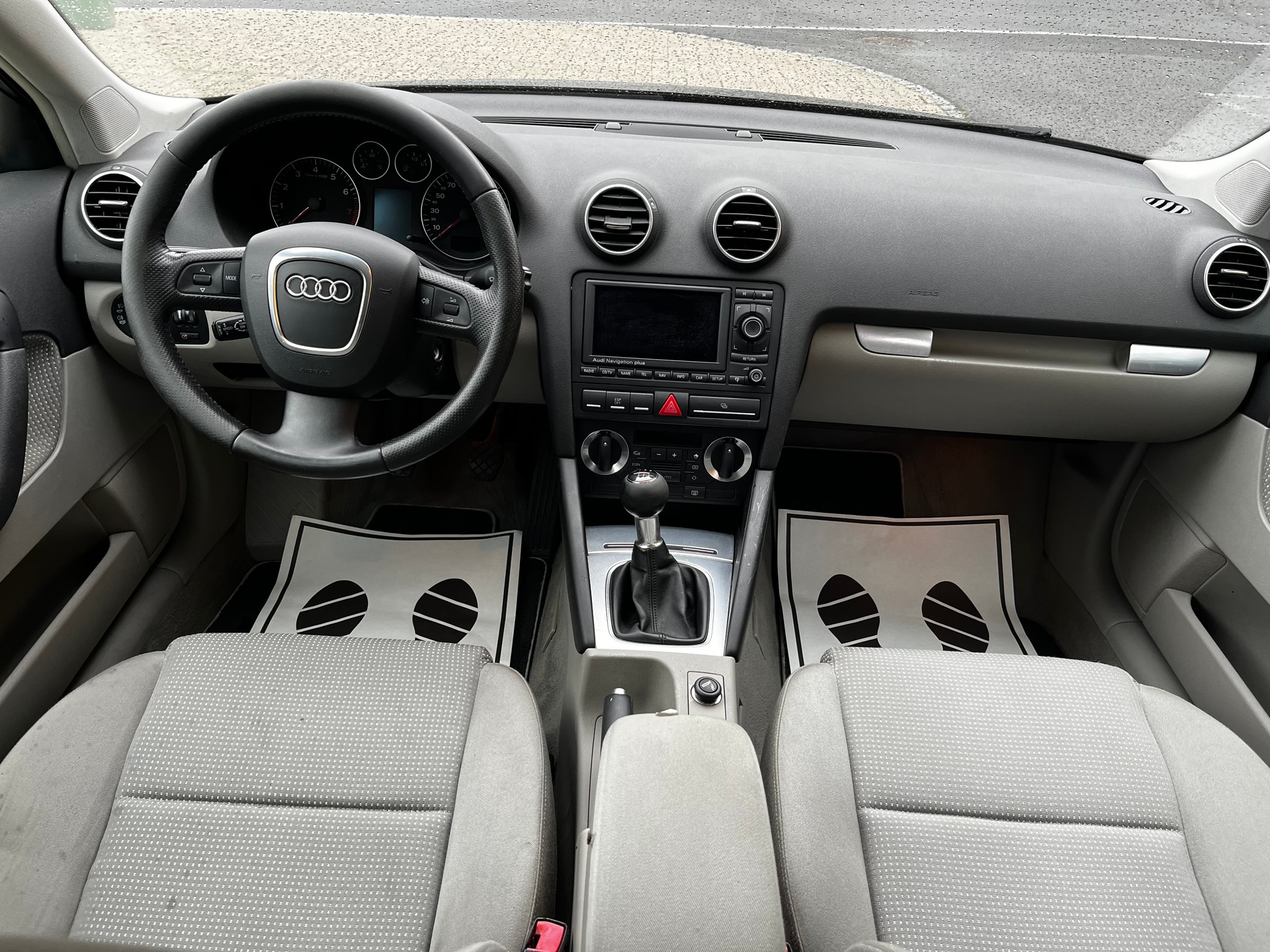 AUDI A3 Sportback 1.8 Turbo FSI Ambition-image-10