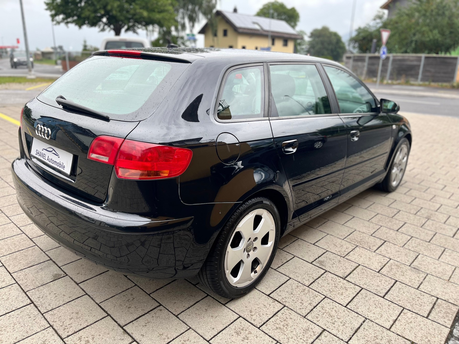 AUDI A3 Sportback 1.8 Turbo FSI Ambition-image-5