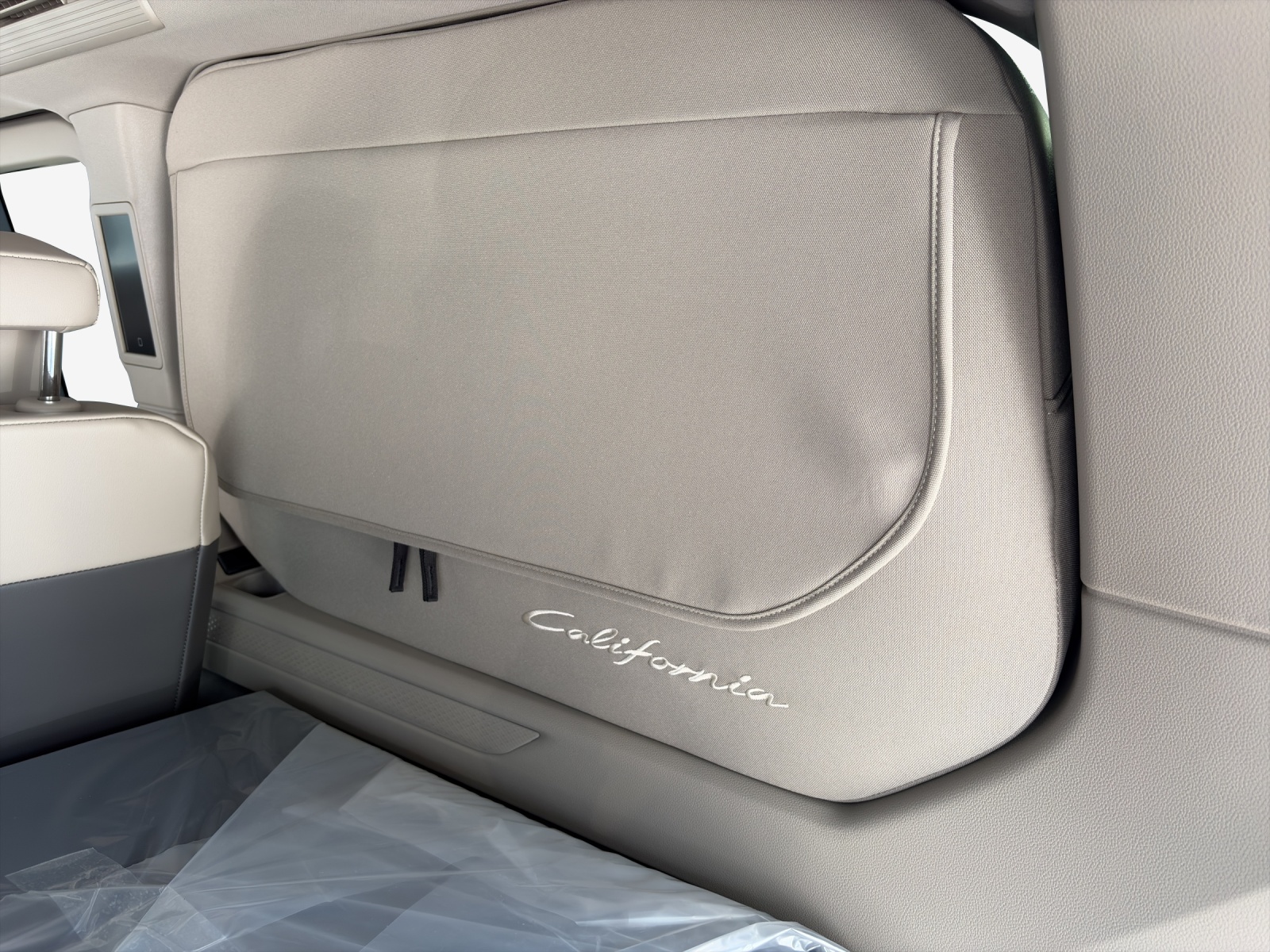 VW California Beach Tour Liberty 177PS eHyb DSG 4Motion-image-14