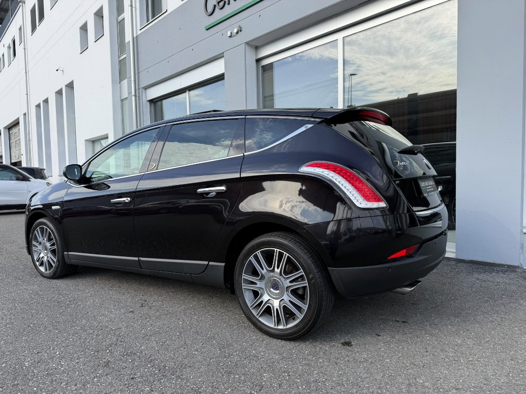 LANCIA Delta 1.8 Turbo-Jet Oro Sportronic-image-5