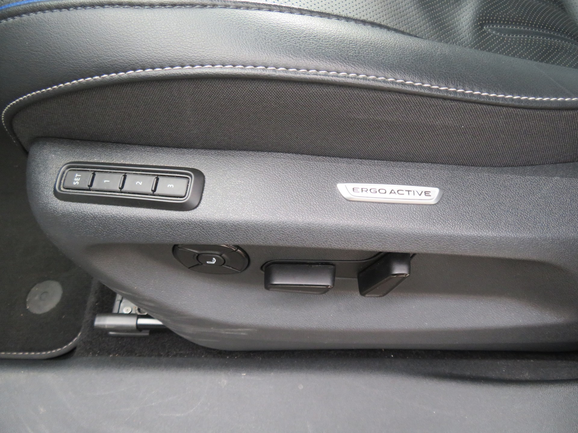 VW Tiguan 2.0 TSI DSG R-Line 4Motion-image-5