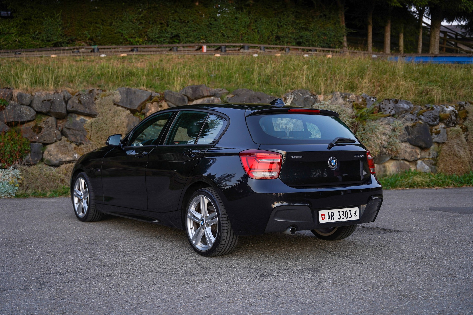 BMW 120d xDrive-image-2