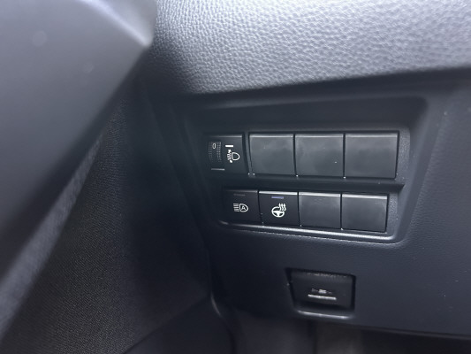 TOYOTA Yaris 1.5 Comfort e-CVT-image-10