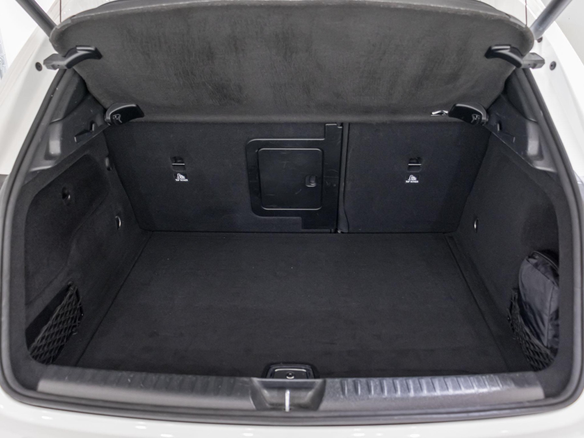 MERCEDES-BENZ GLA 250 4MATIC-image-13