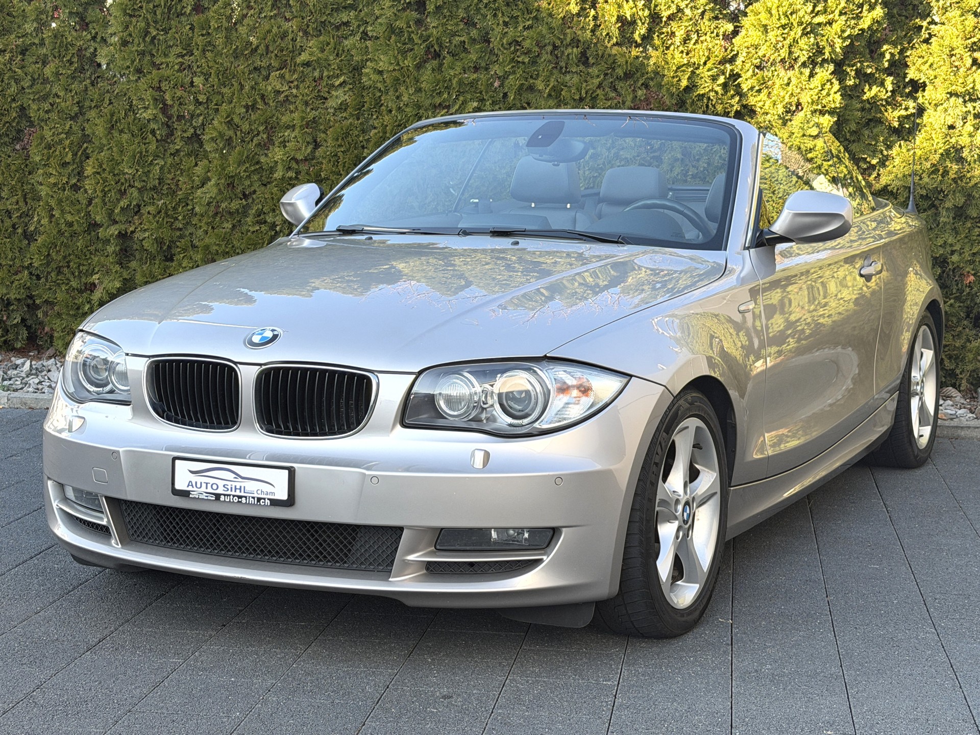 BMW 125i Cabrio Steptronic / Frisch ab MFK-image-1