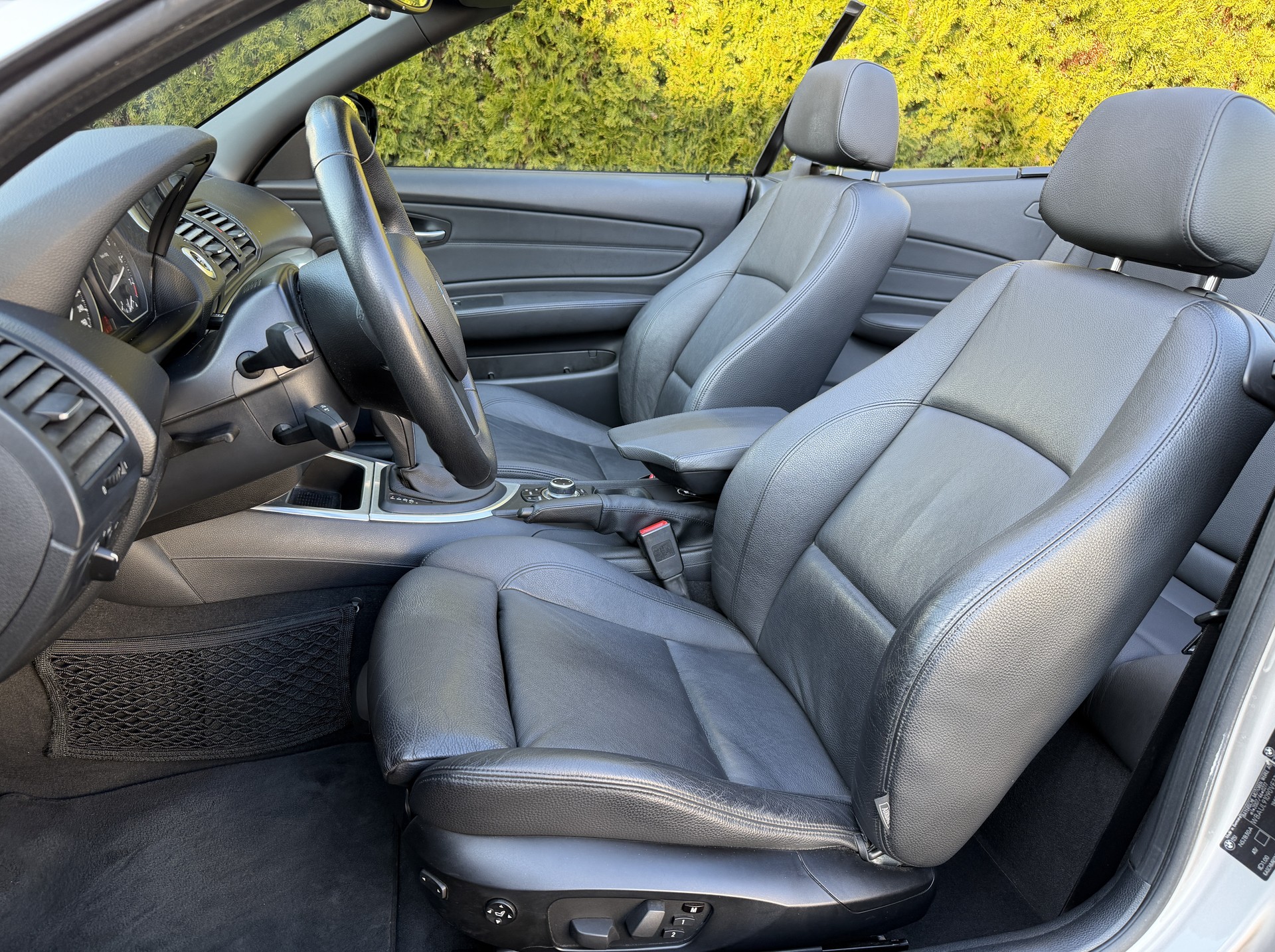 BMW 125i Cabrio Steptronic / Frisch ab MFK-image-17