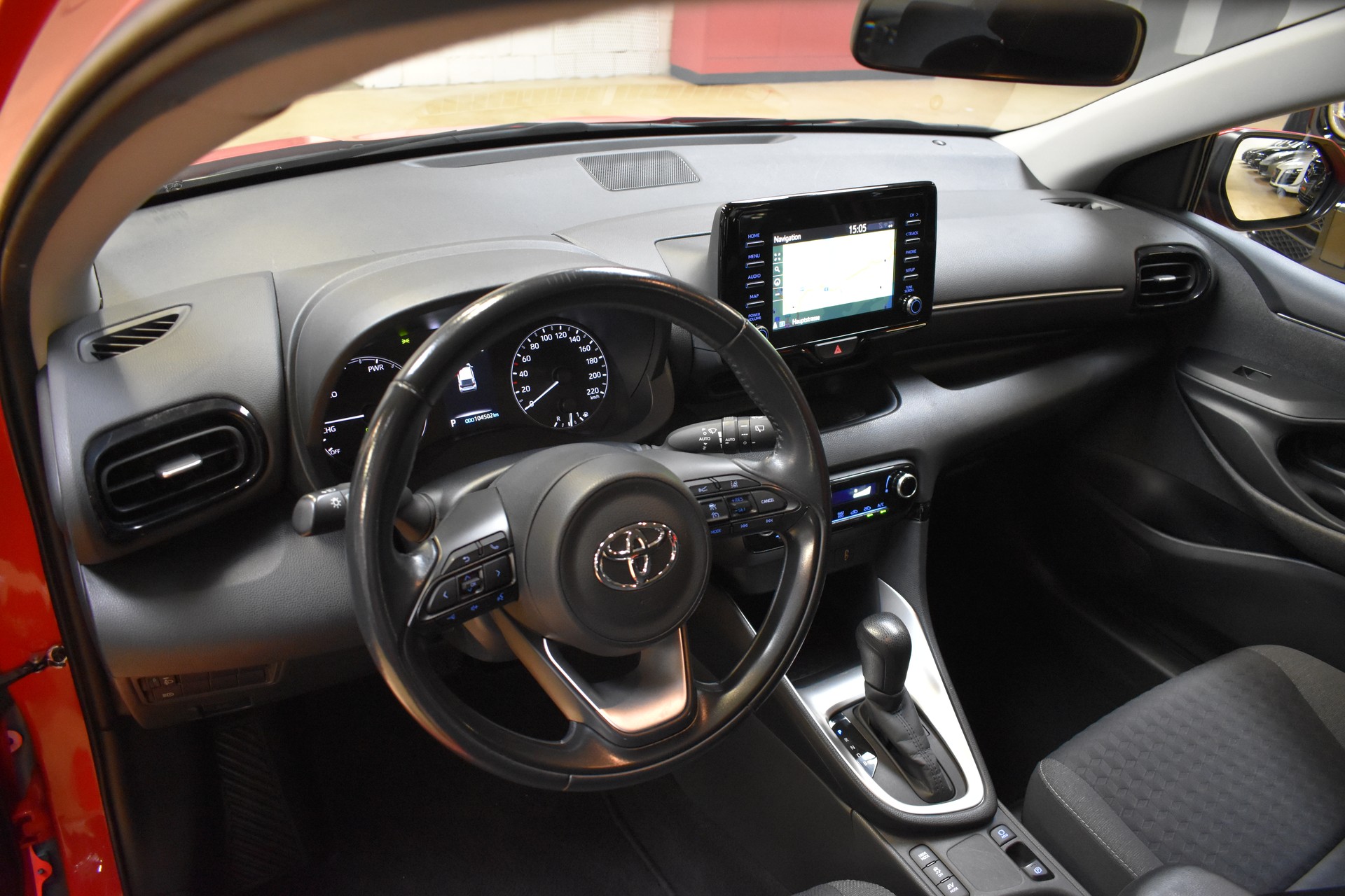 TOYOTA Yaris 1.5 Comfort e-CVT - New Model 2021-image-5