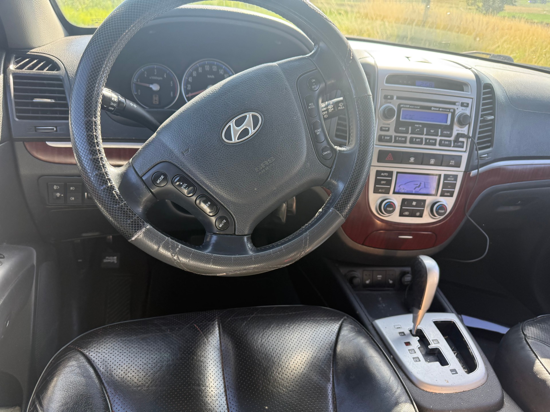 HYUNDAI Santa Fe 2.2 CRDi Premium 4WD Automatic-image-10