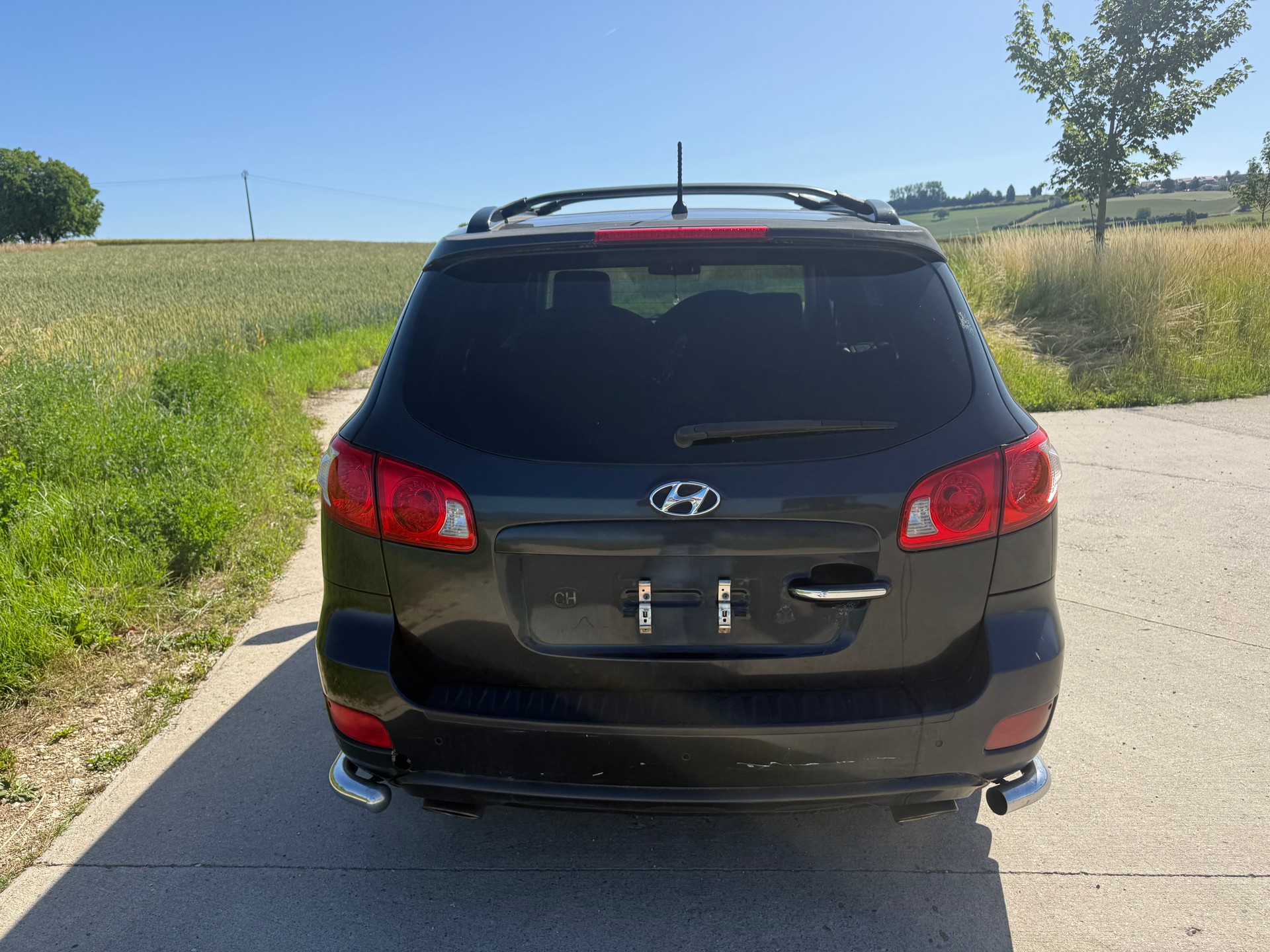 HYUNDAI Santa Fe 2.2 CRDi Premium 4WD Automatic-image-3