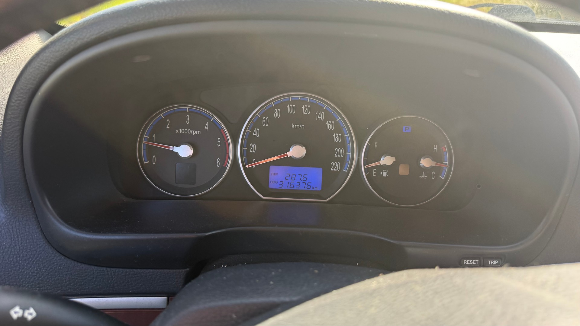 HYUNDAI Santa Fe 2.2 CRDi Premium 4WD Automatic-image-13