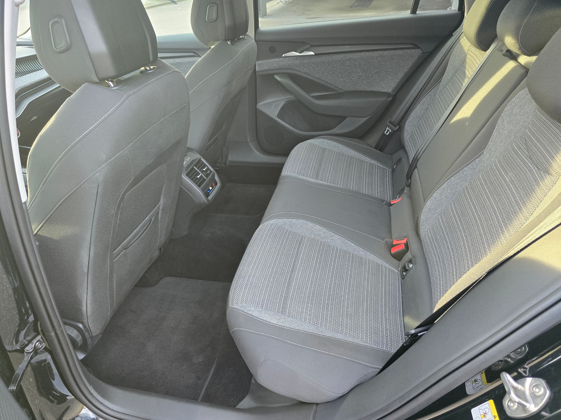 SKODA Superb Combi 2.0 TDi Selection 4x4 DSG-image-6