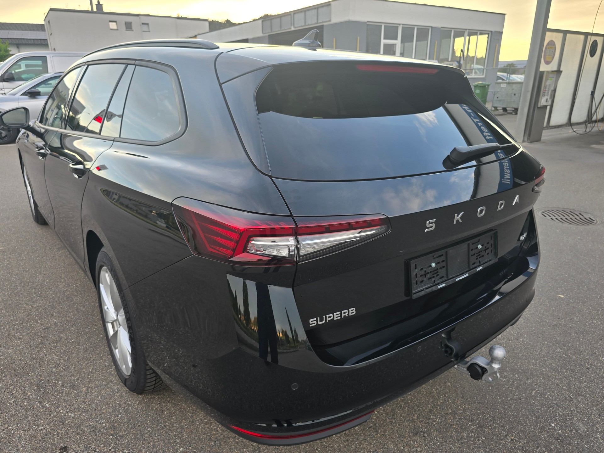 SKODA Superb Combi 2.0 TDi Selection 4x4 DSG-image-9