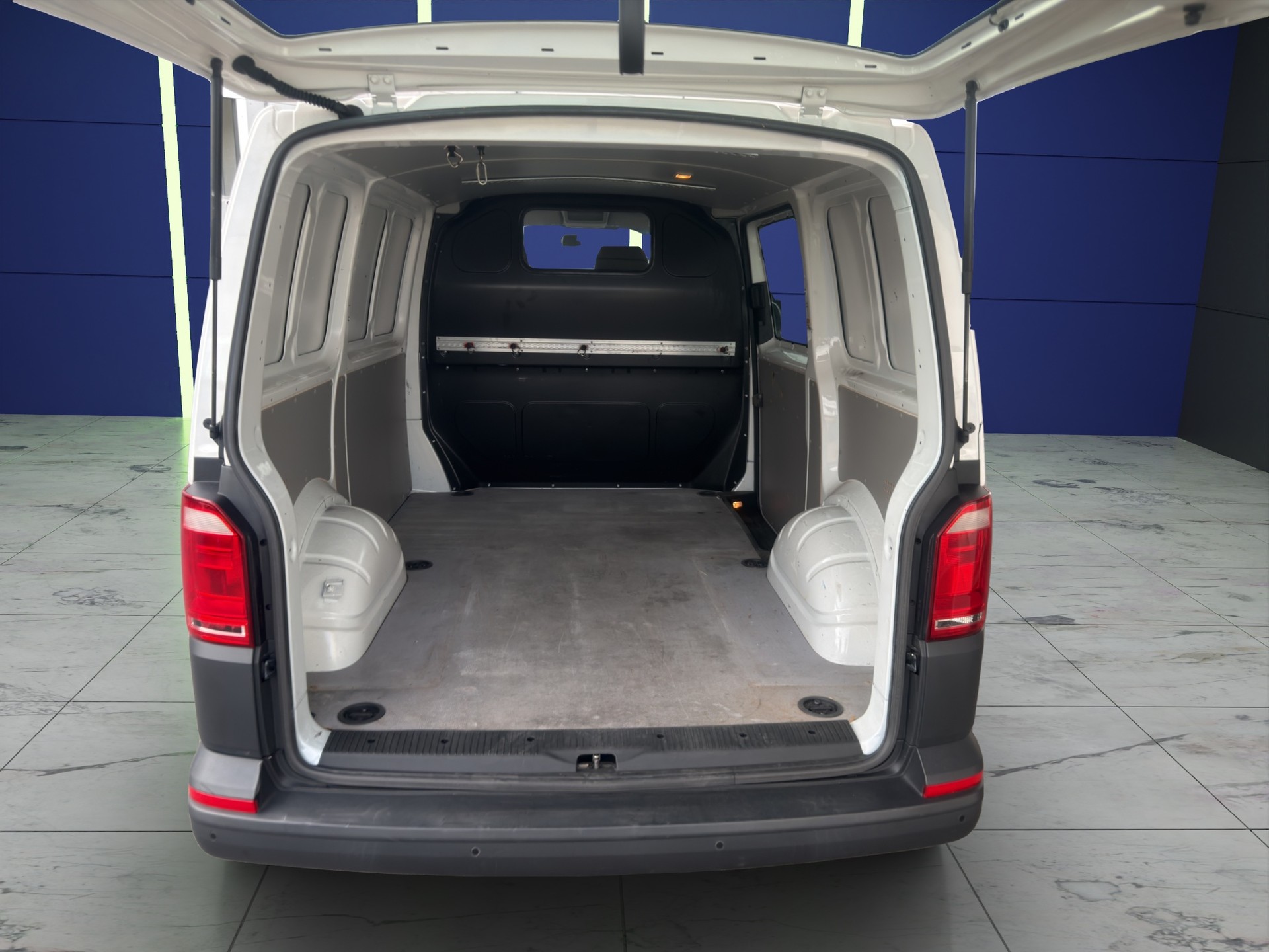 VW T6 2.0 Bi-TDI 4Motion DSG-image-5