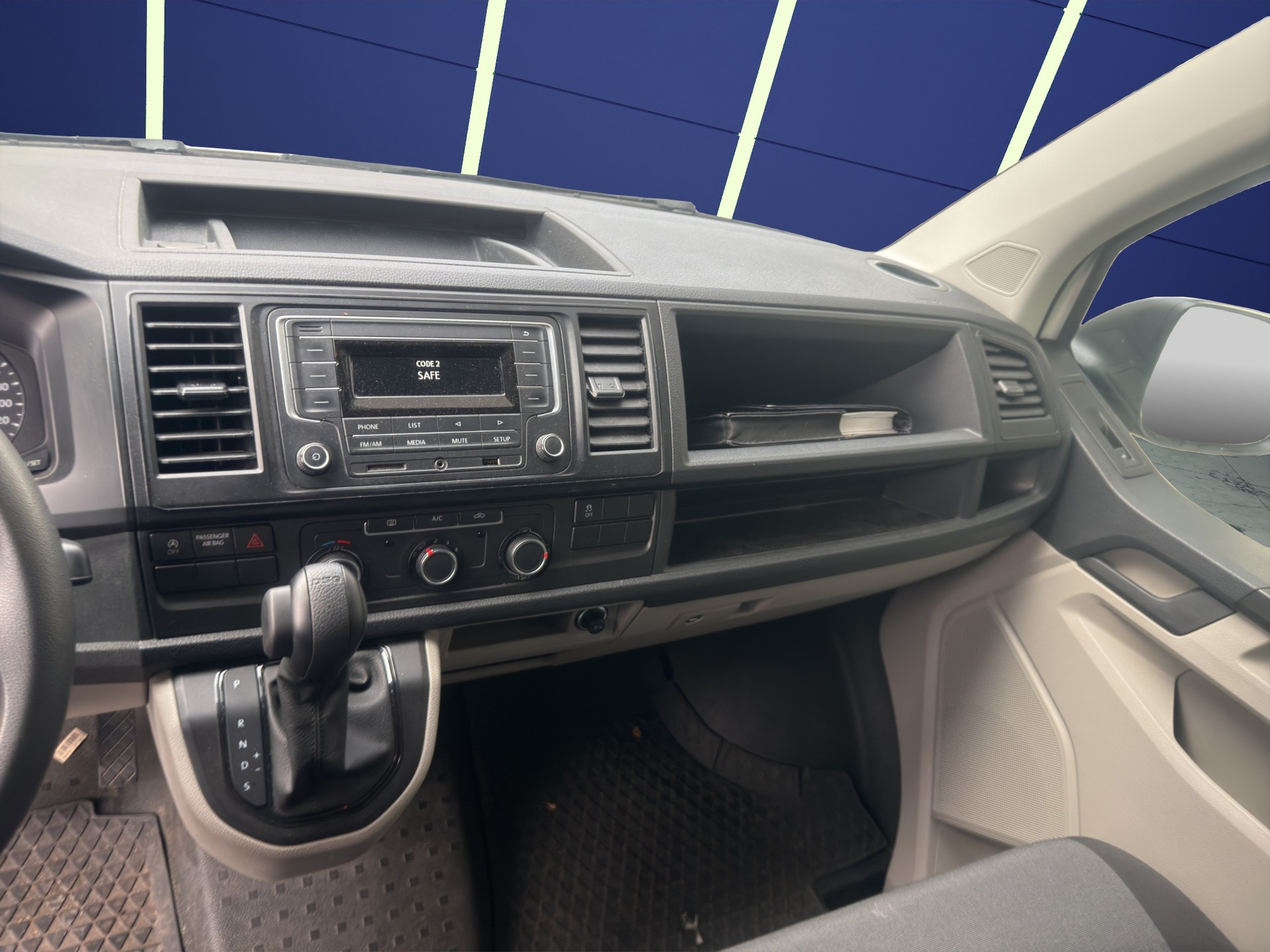 VW T6 2.0 Bi-TDI 4Motion DSG-image-14