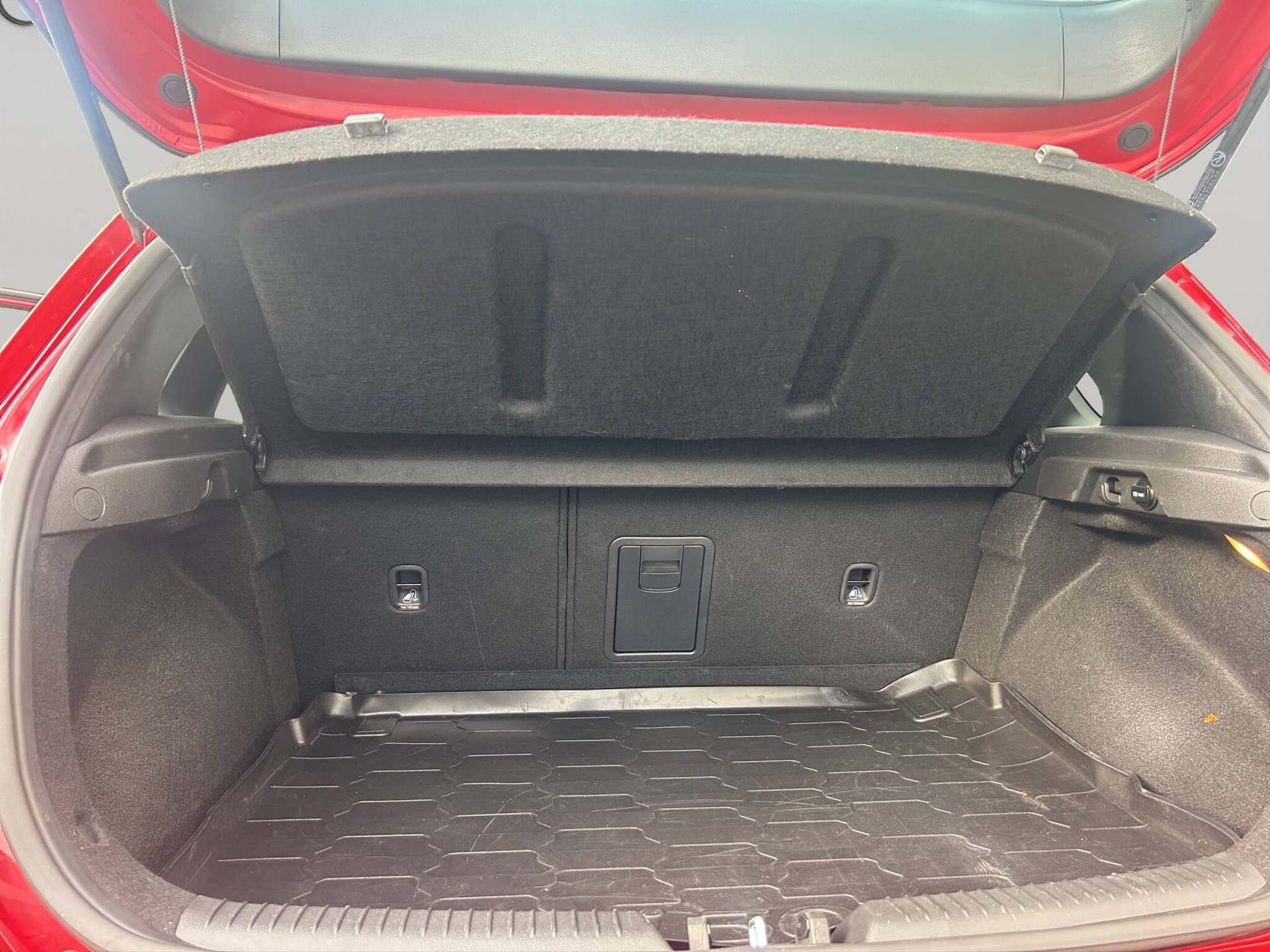 HYUNDAI i30 1.4 T-GDi Vertex-image-11