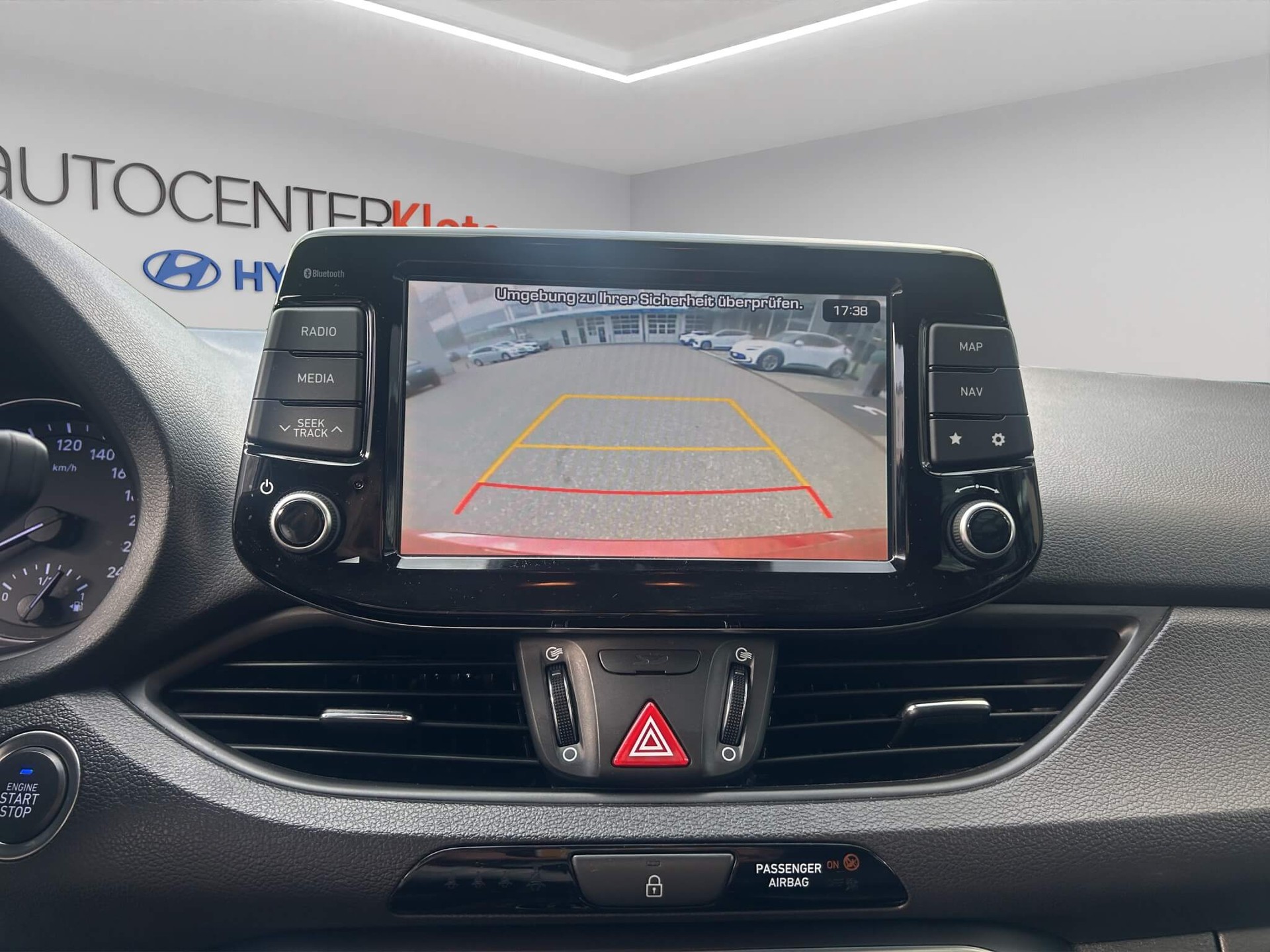 HYUNDAI i30 1.4 T-GDi Vertex-image-10