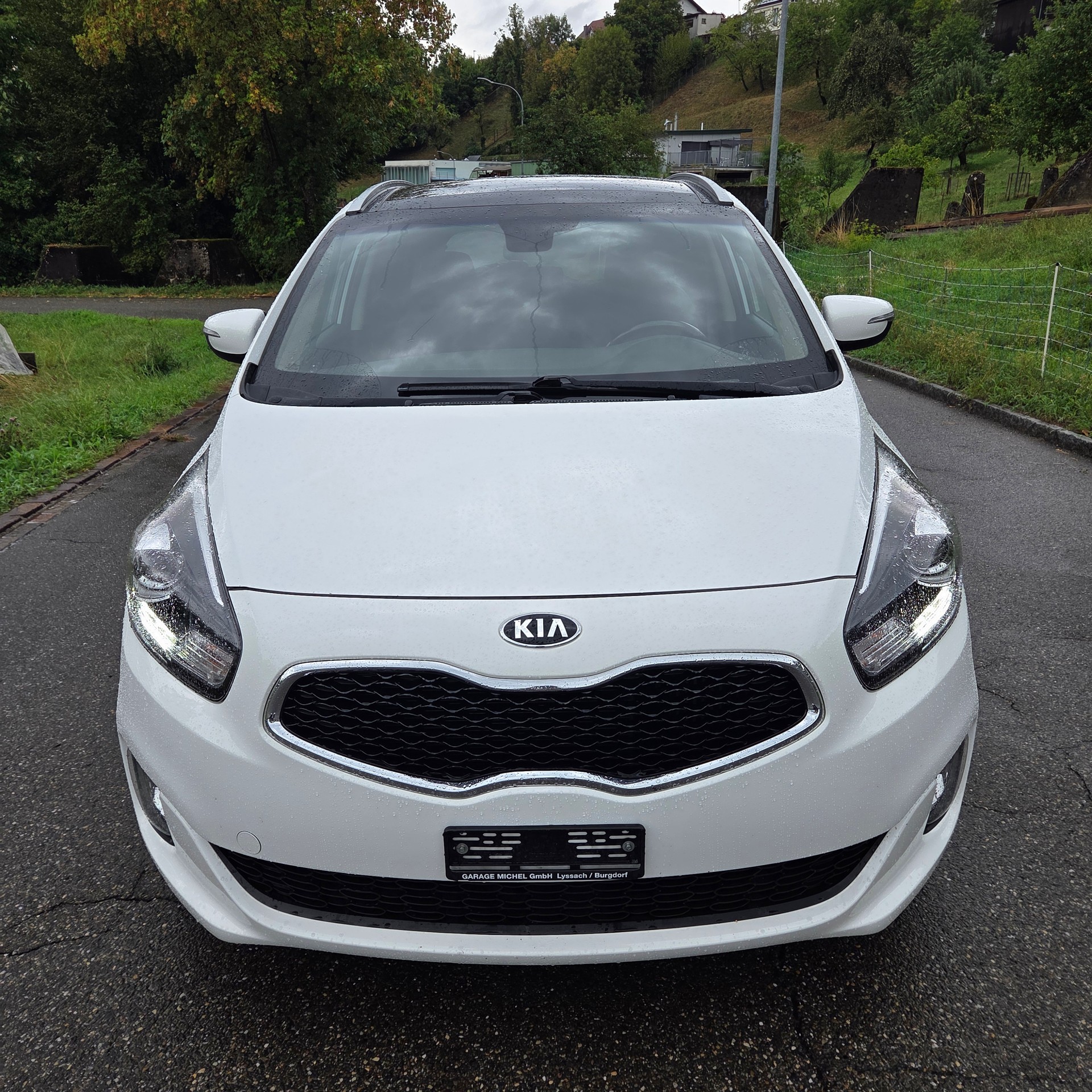 KIA Carens 1.7 CRDi Swiss Eco Edition DCT-image-4