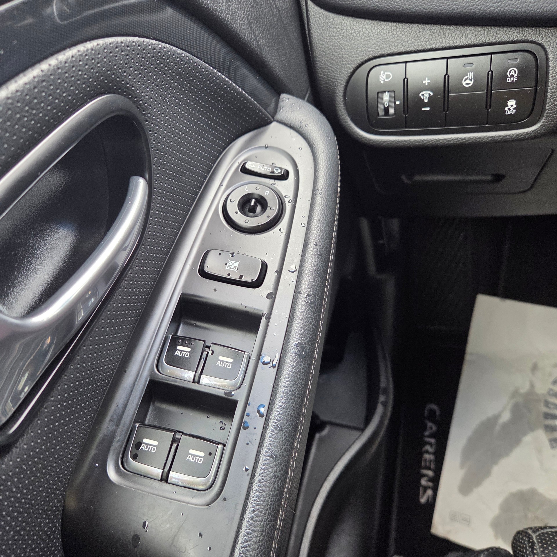 KIA Carens 1.7 CRDi Swiss Eco Edition DCT-image-15