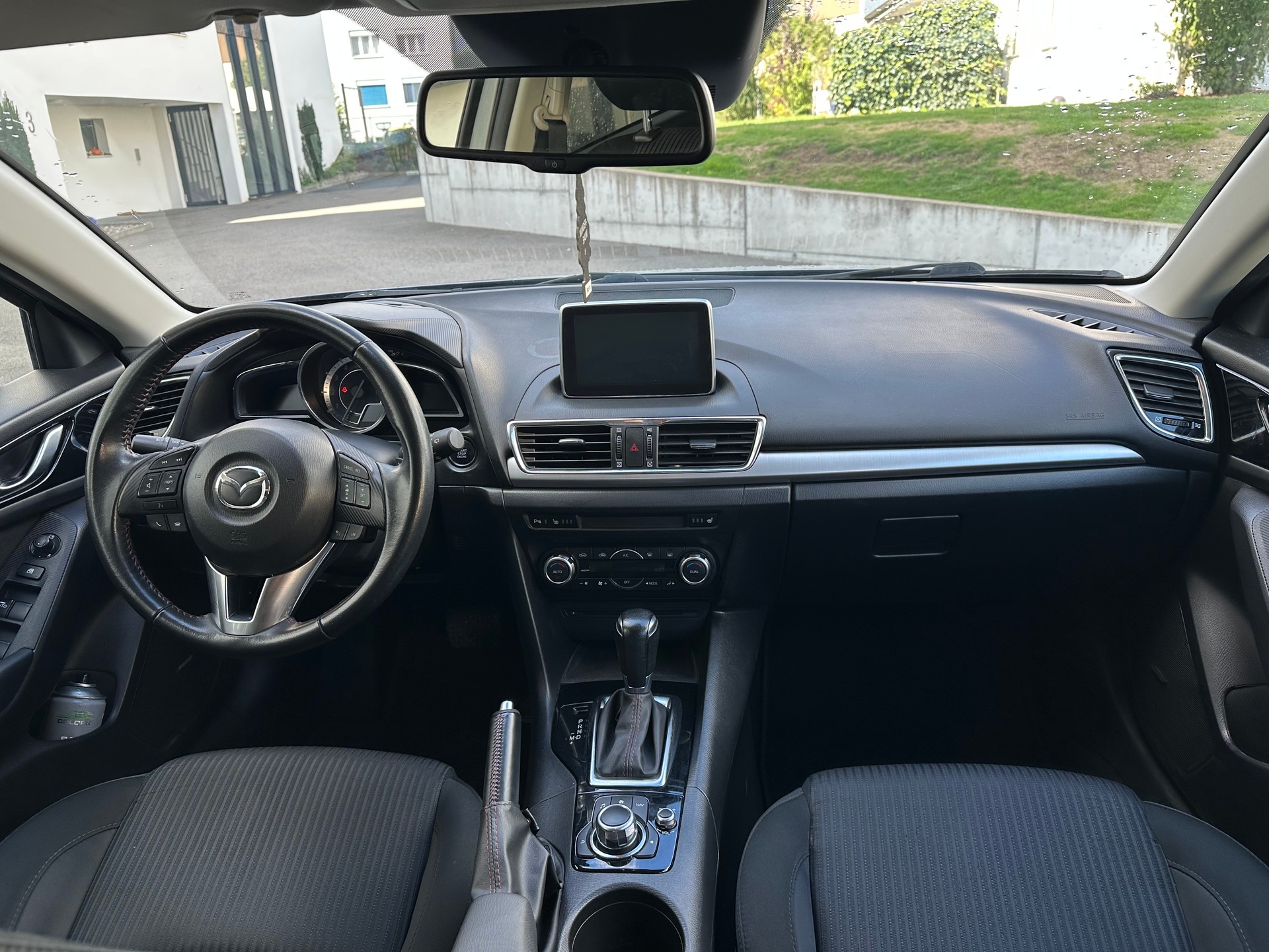 MAZDA 3 SKYACTIV-G 120 Ambition Automat-image-2