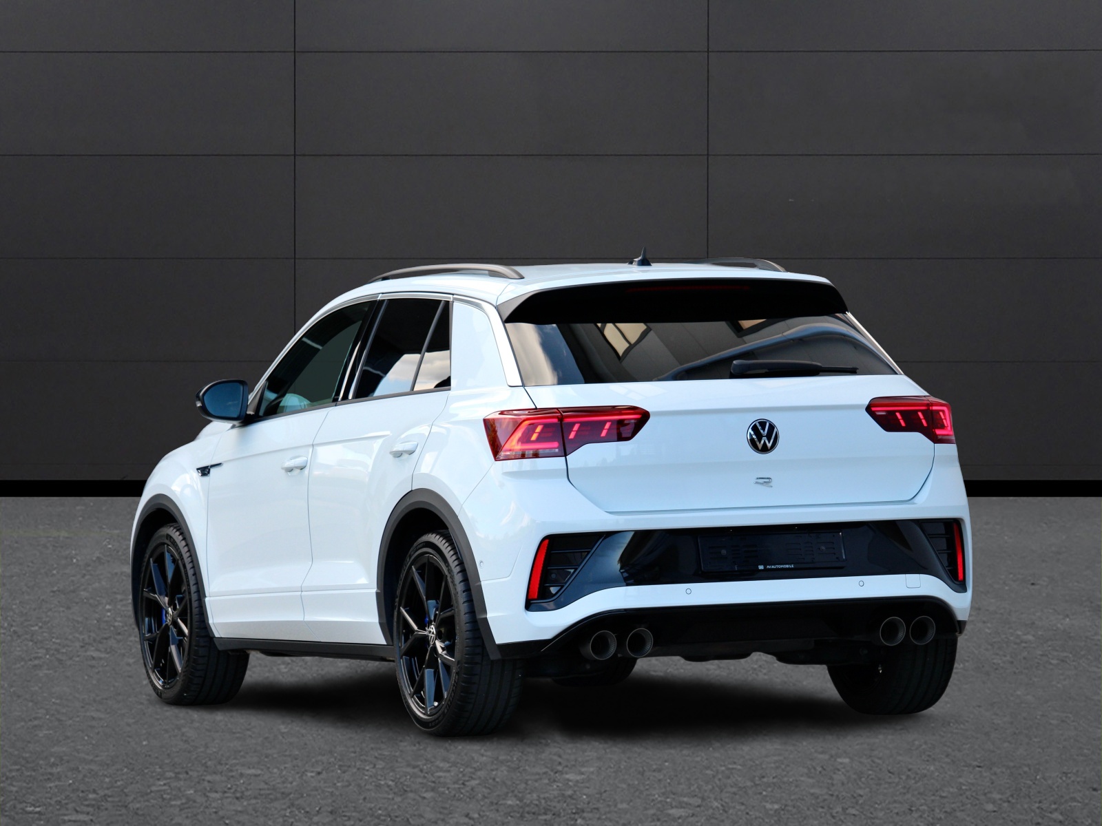 VW T-Roc 2.0 TSI R DSG 4Motion 300PS ° FACELIFT Modell °AKRAPOVIC Titanabgasanlage ° 19 Zoll R Aluräder-image-7
