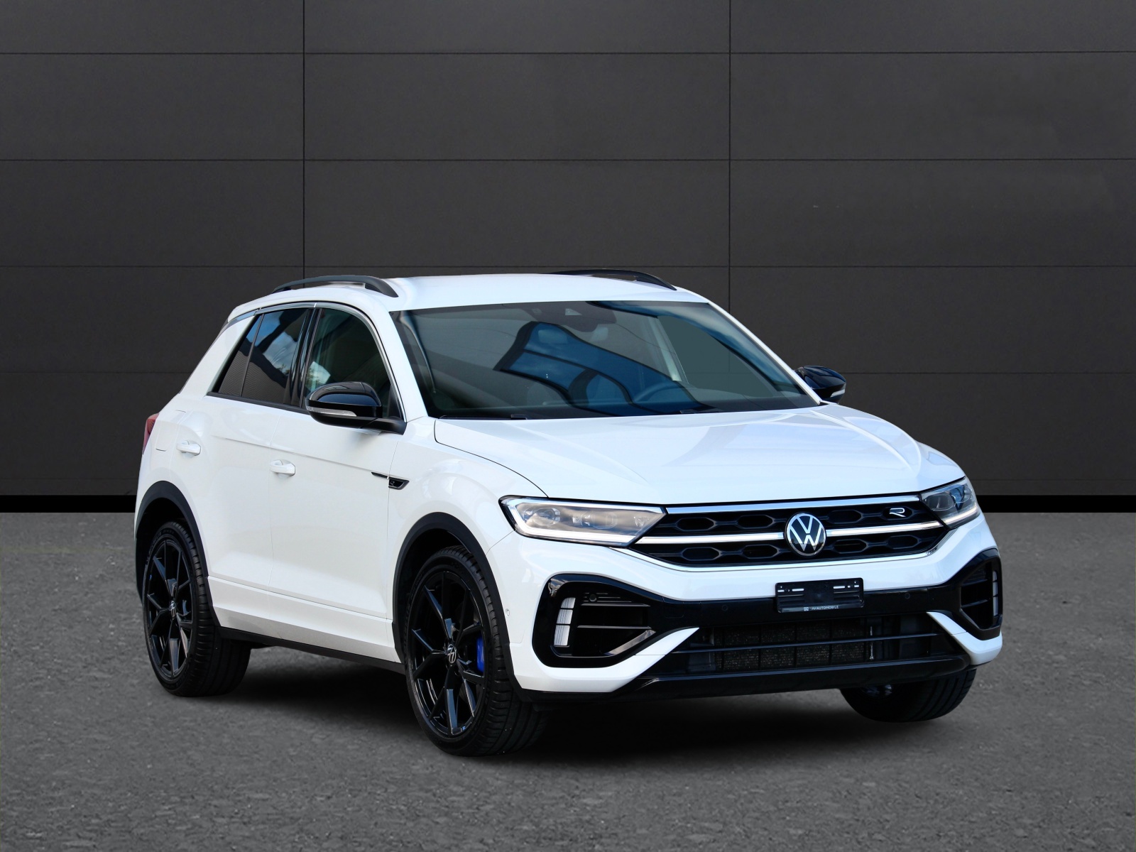 VW T-Roc 2.0 TSI R DSG 4Motion 300PS ° FACELIFT Modell °AKRAPOVIC Titanabgasanlage ° 19 Zoll R Aluräder-image-9