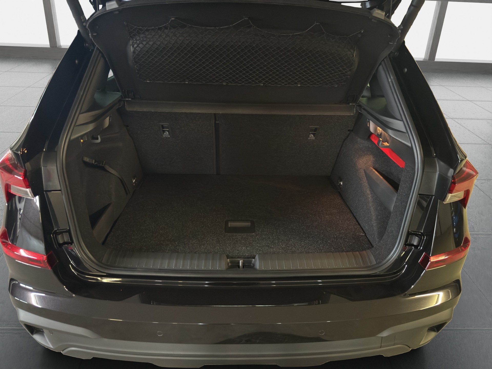 SKODA Kamiq 1.0 TSI Dynamic DSG-image-12