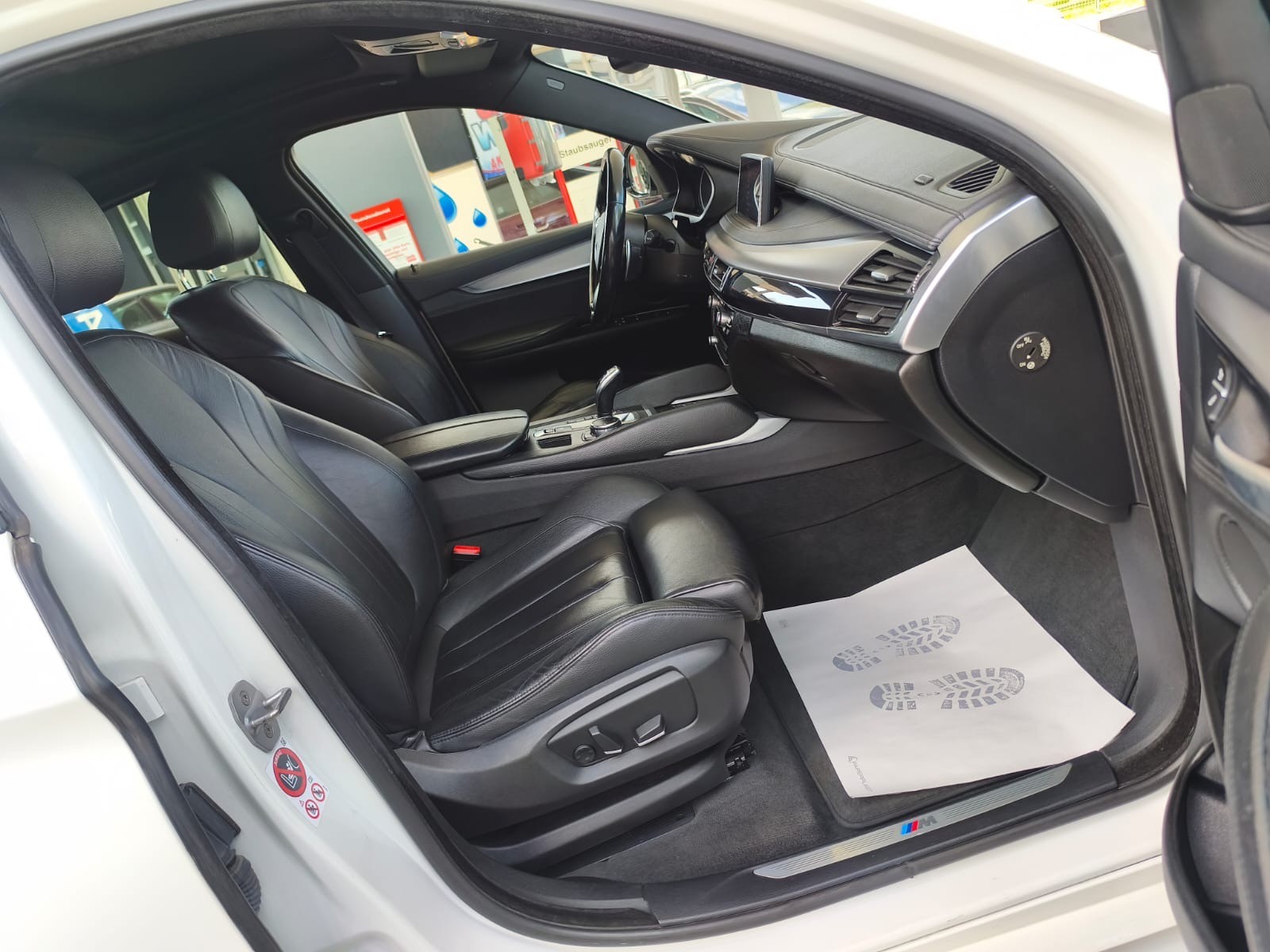 BMW X6 xDrive 40d M Packt Steptronic-image-13