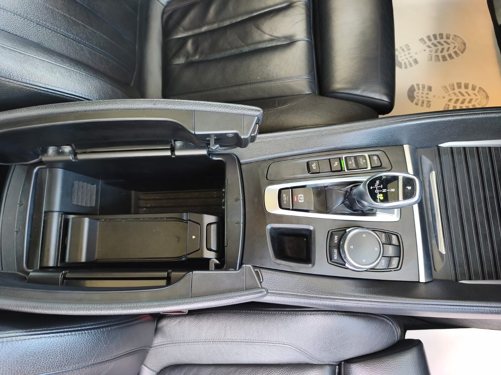 BMW X6 xDrive 40d M Packt Steptronic-image-17