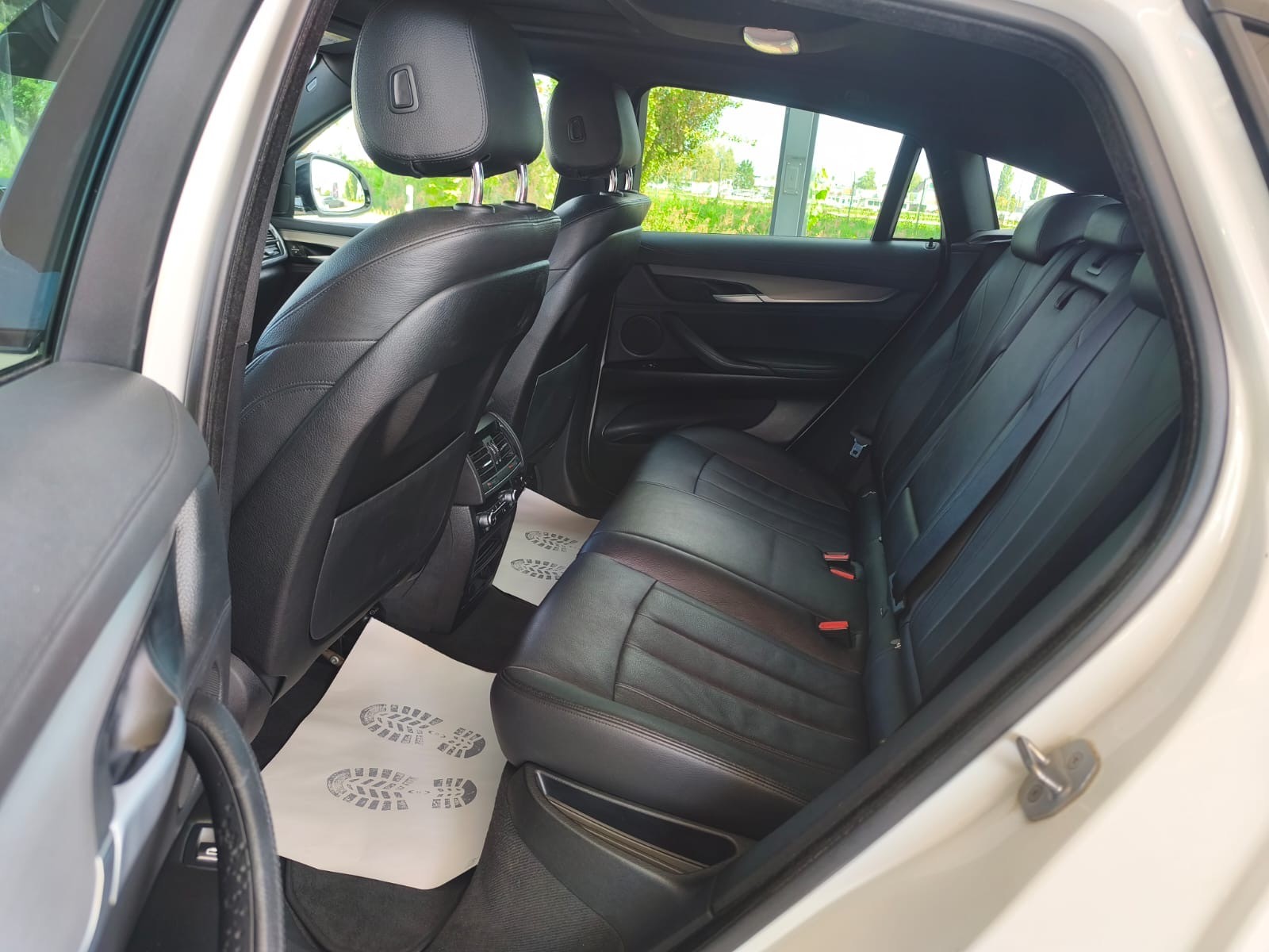 BMW X6 xDrive 40d M Packt Steptronic-image-22