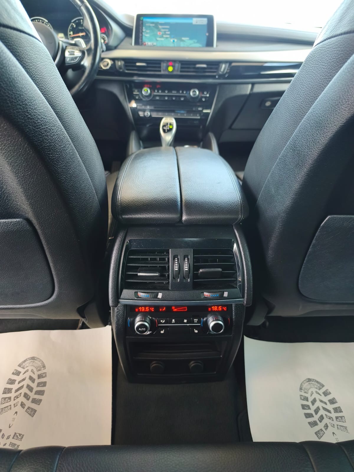BMW X6 xDrive 40d M Packt Steptronic-image-11