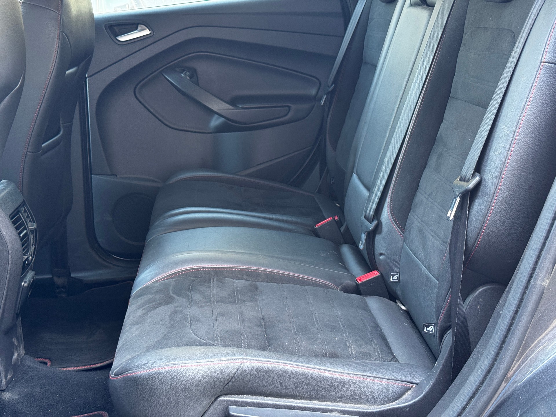 FORD Kuga 2.0 TDCi ST Line High 4WD PowerShift-image-10