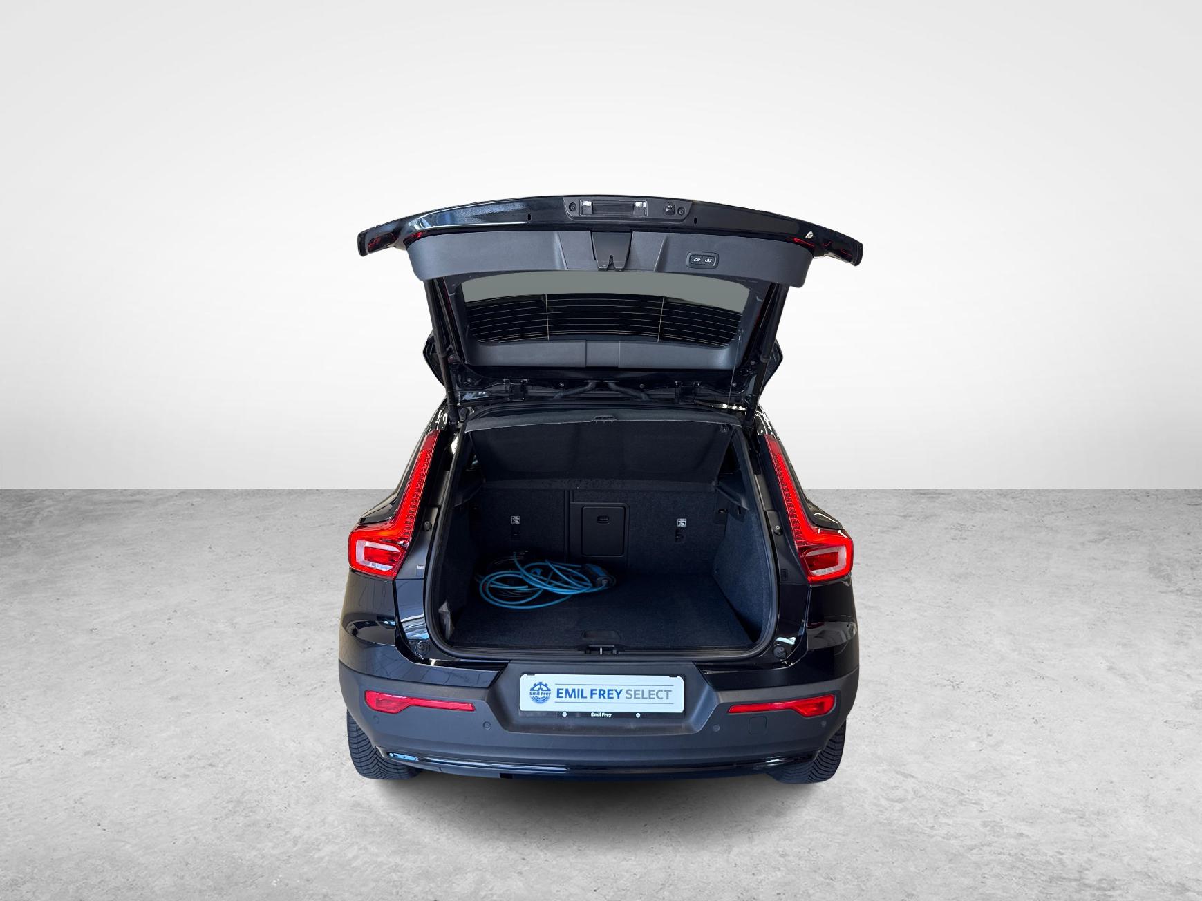 VOLVO XC40 1.5 T5 PiH Plus Dark-image-11