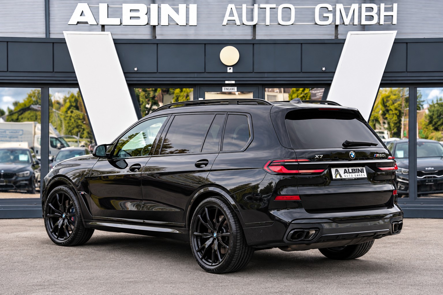 BMW X7 M60i-image-3