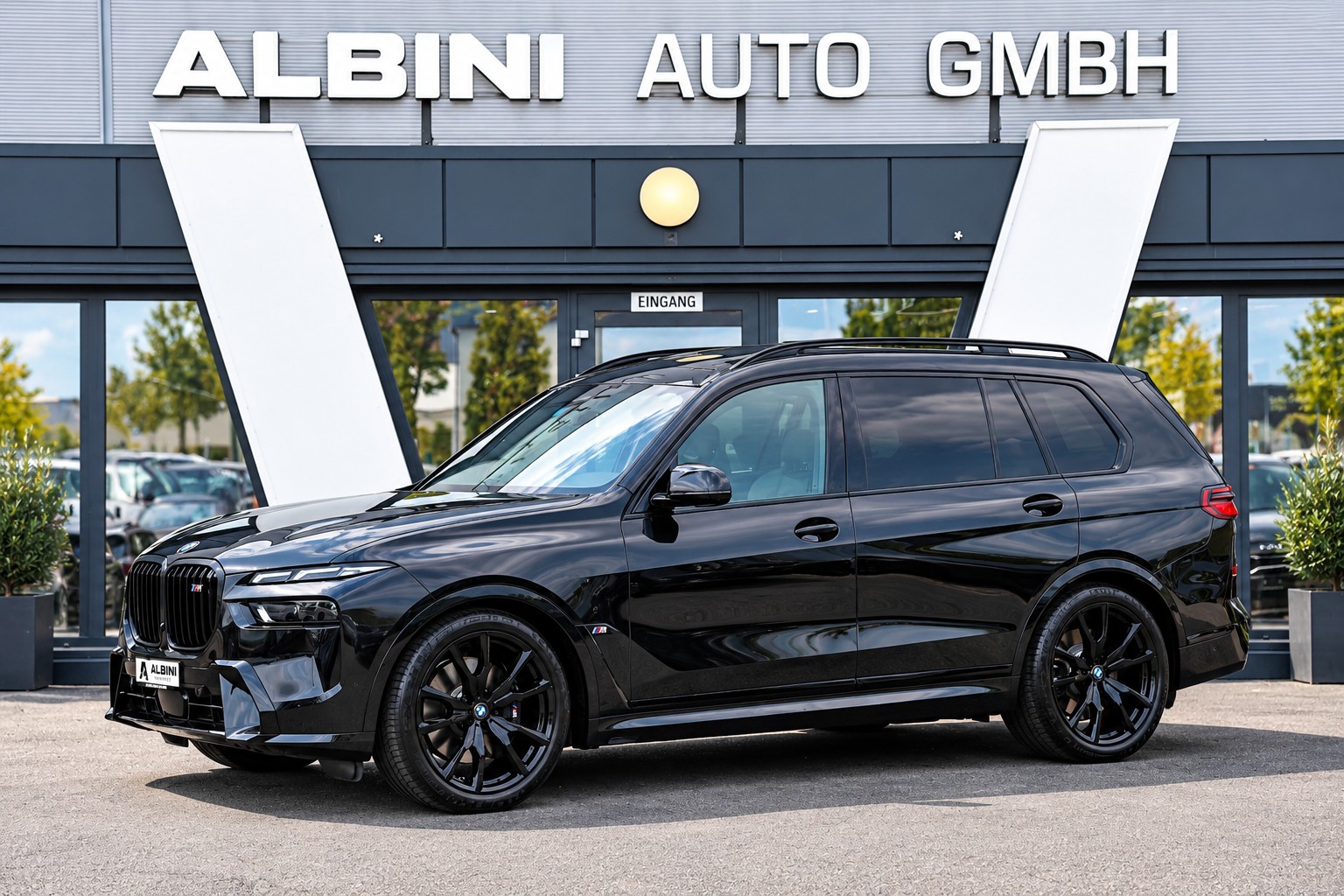 BMW X7 M60i-image-0