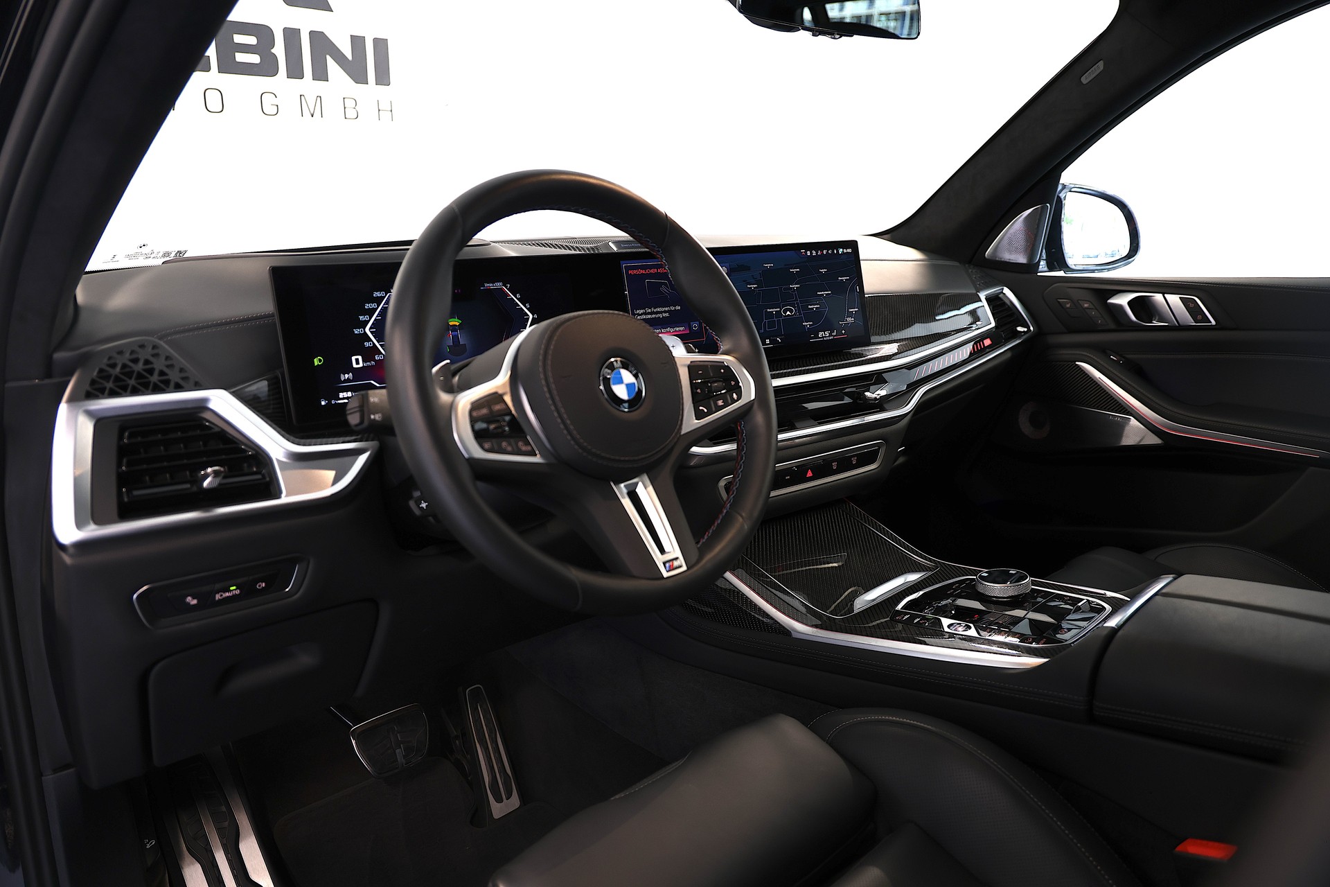 BMW X7 M60i-image-7